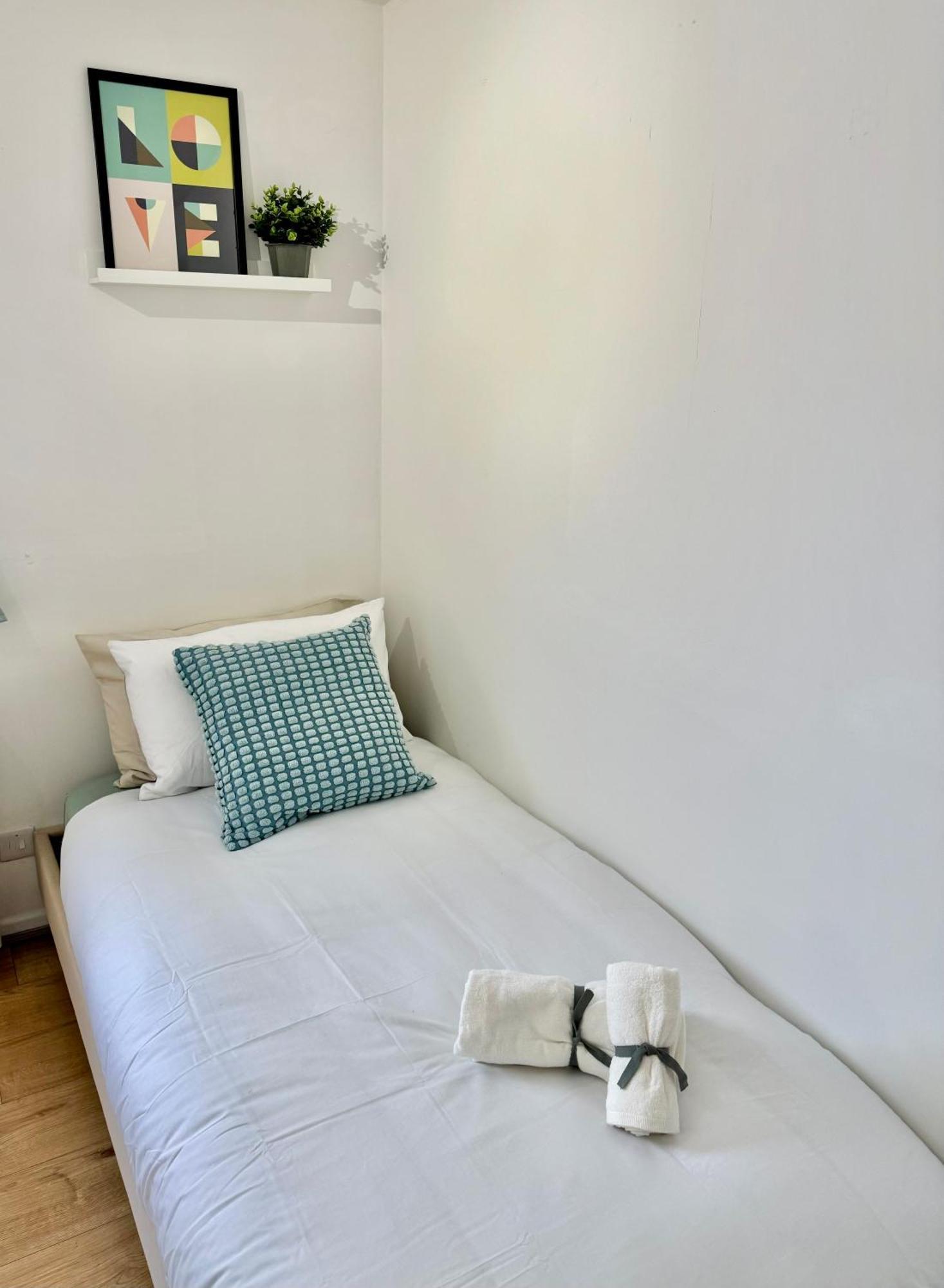 Tranquil 2 Bed Near Downtown & Free Parking * Londen