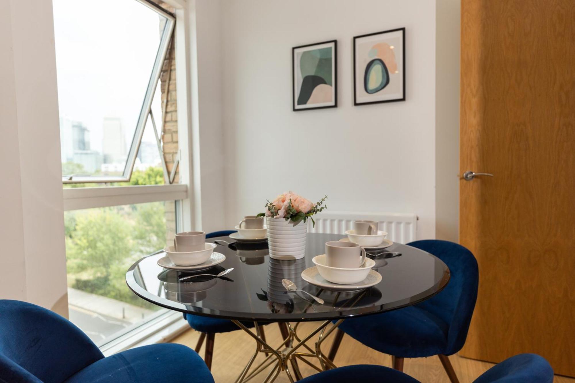 Stylish 3 Bed Near Downtown & Free Parking * Londres