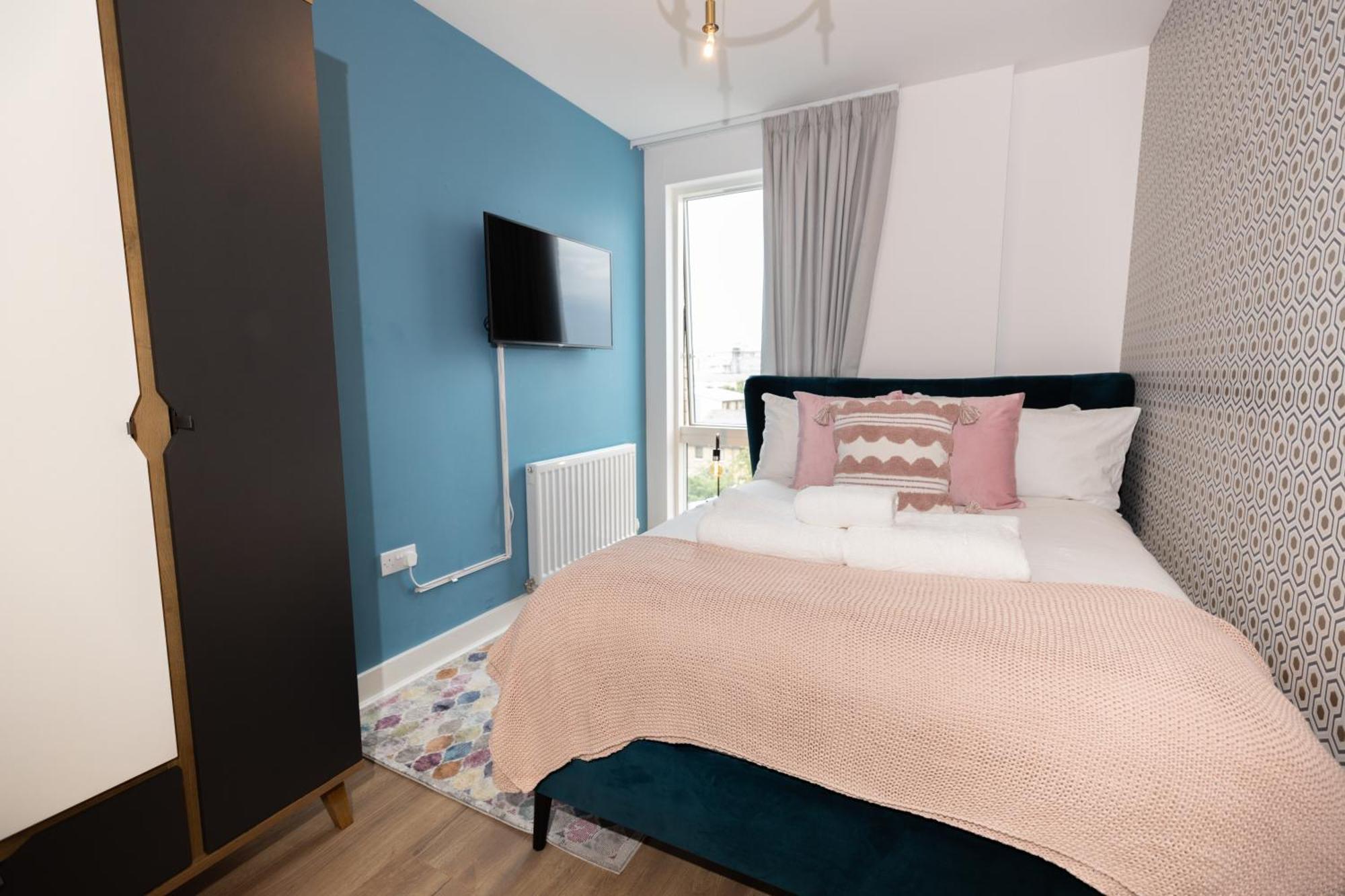 Stylish 3 Bed Near Downtown & Free Parking Appartement