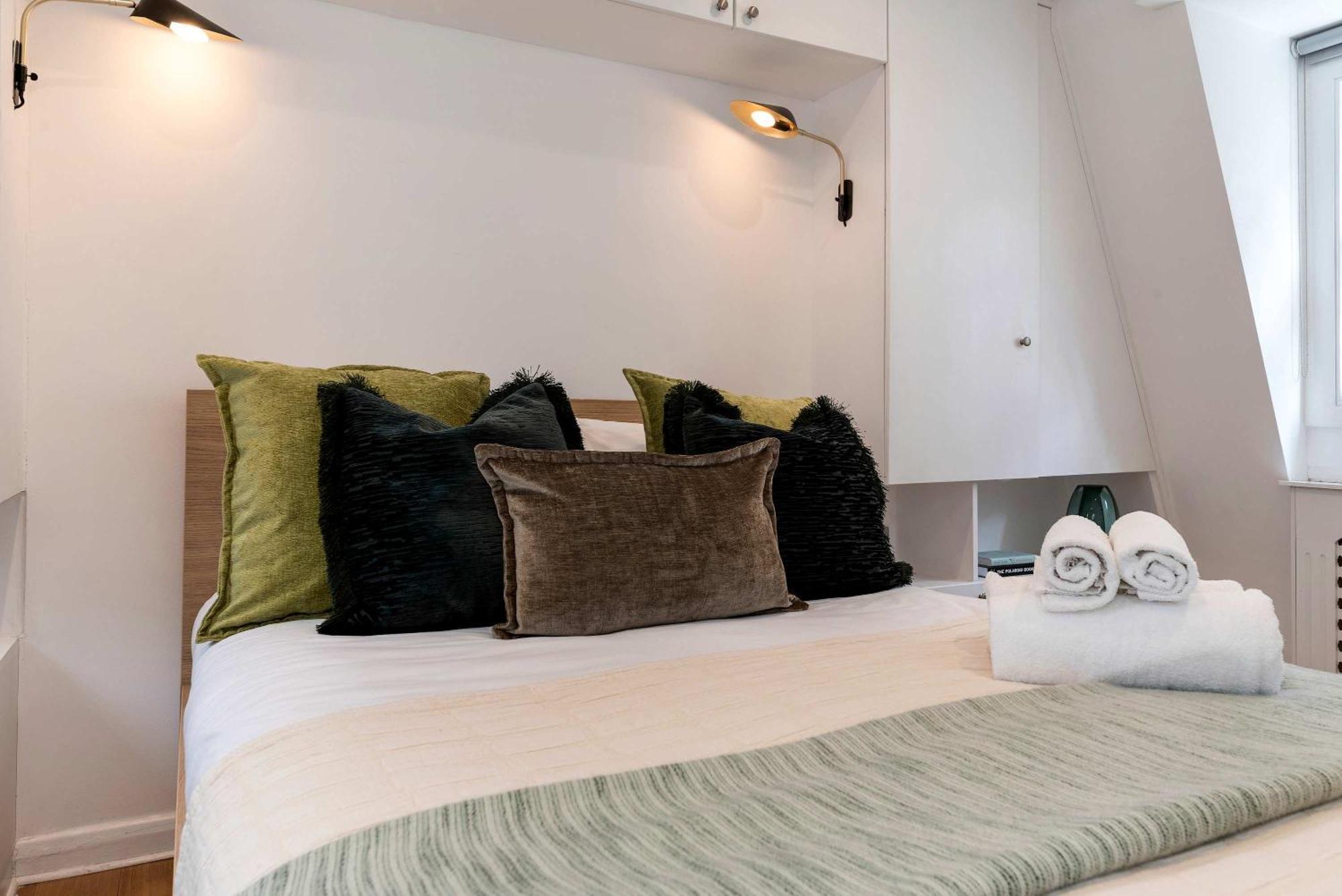 Feriehus Madestays Premium Hyde Park Townhouse London