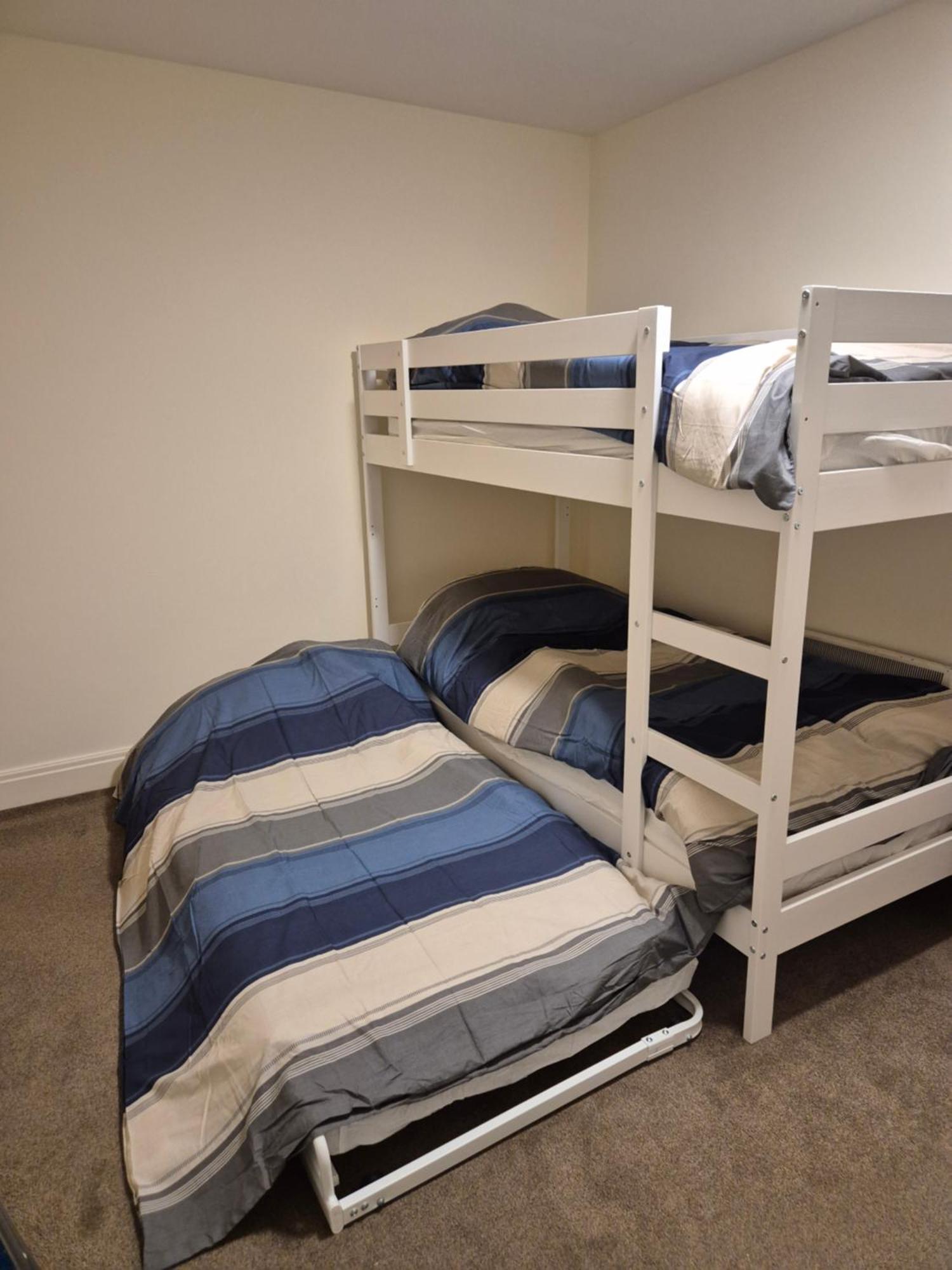 Apartment Chatworths Court *