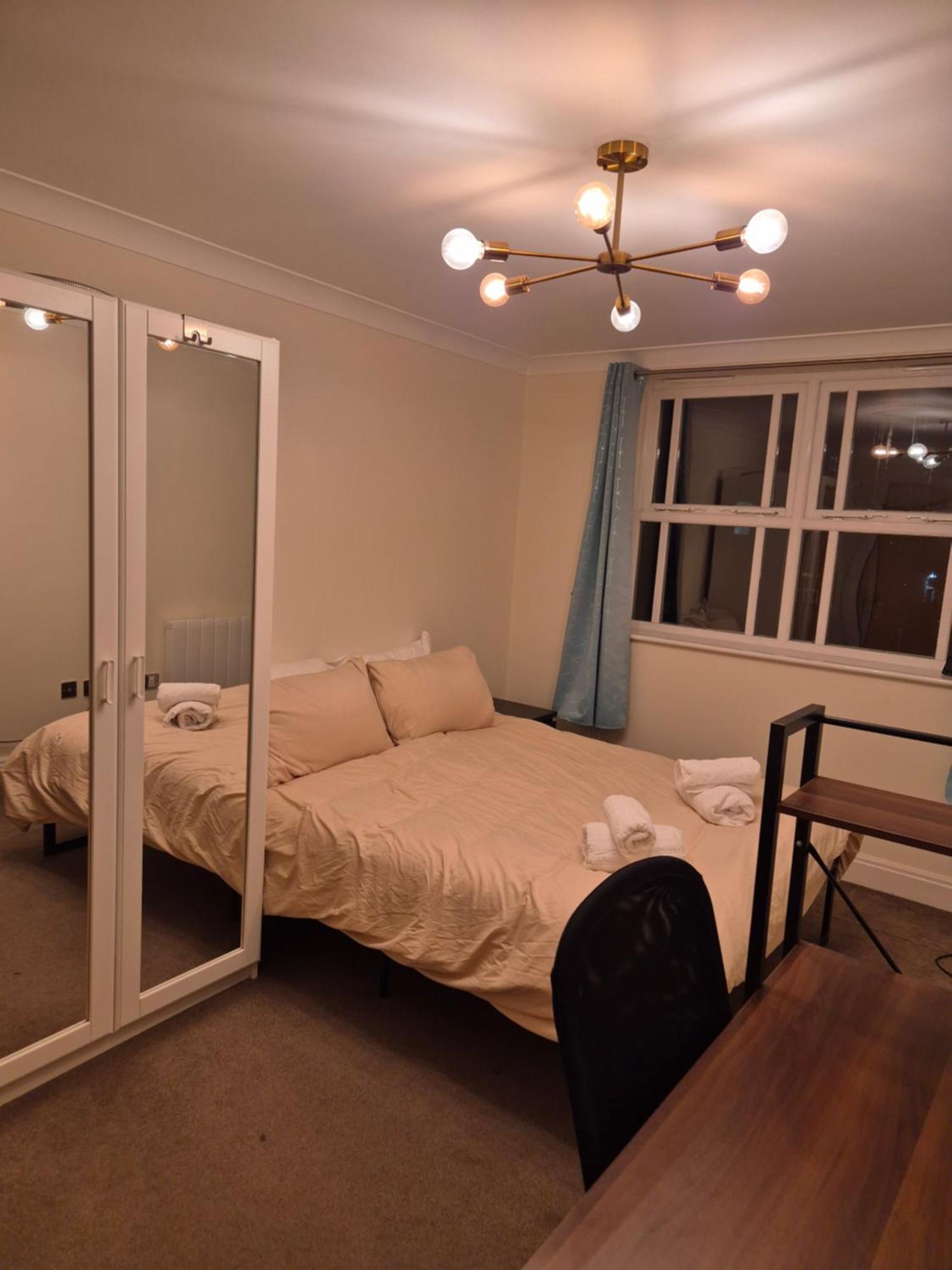 Apartment Chatworths Court London