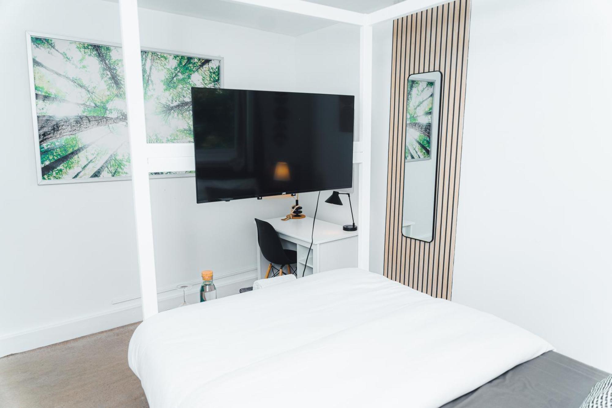 Ferienhaus Relaxhaus! 3br Garden Retreat With 2 Saunas, Hot Tub And Cinema *
