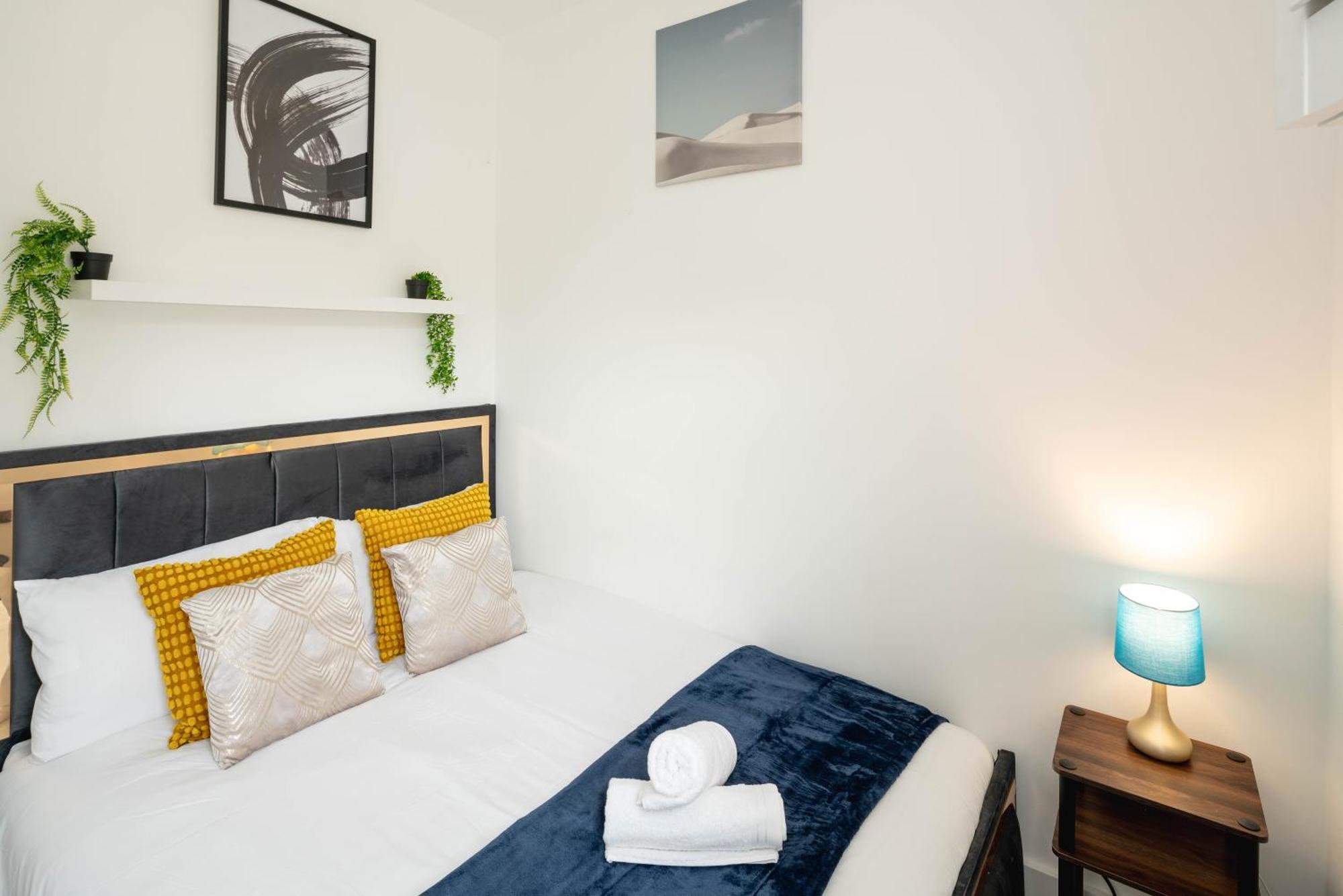 Gorgeous 3br 2bath House In O2 Greenwich With Parking