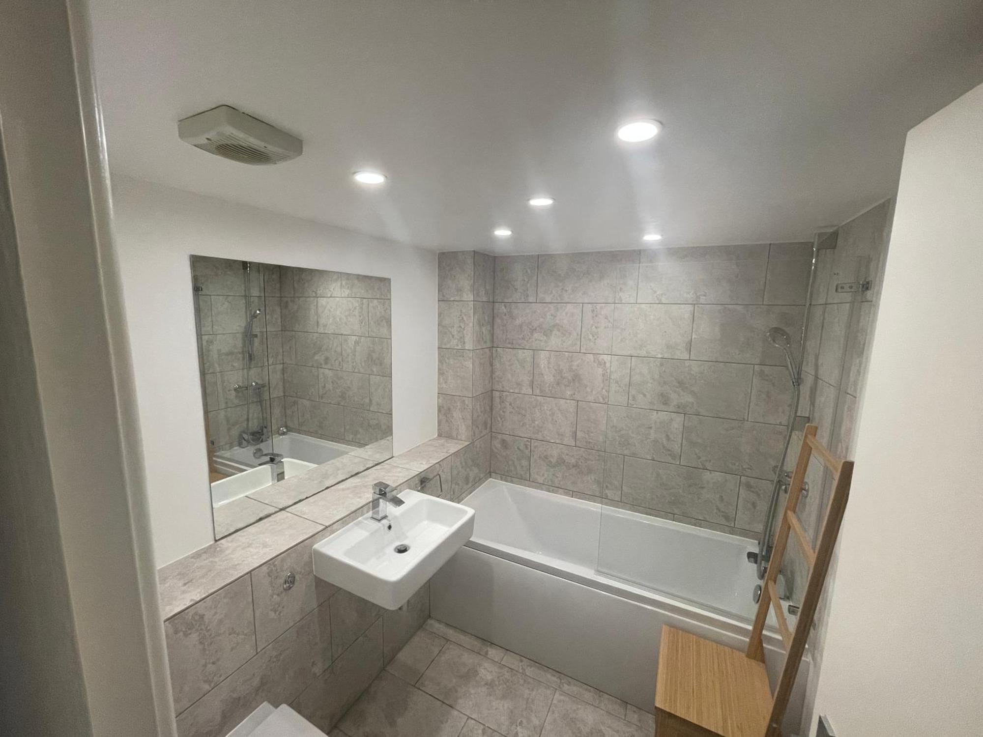 Tower Bridge King Bed En-suite With Parking And Balcony London