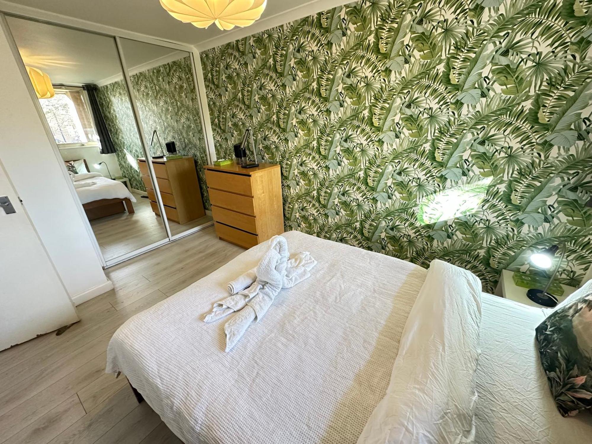 Tower Bridge King Bed En-suite With Parking And Balcony *