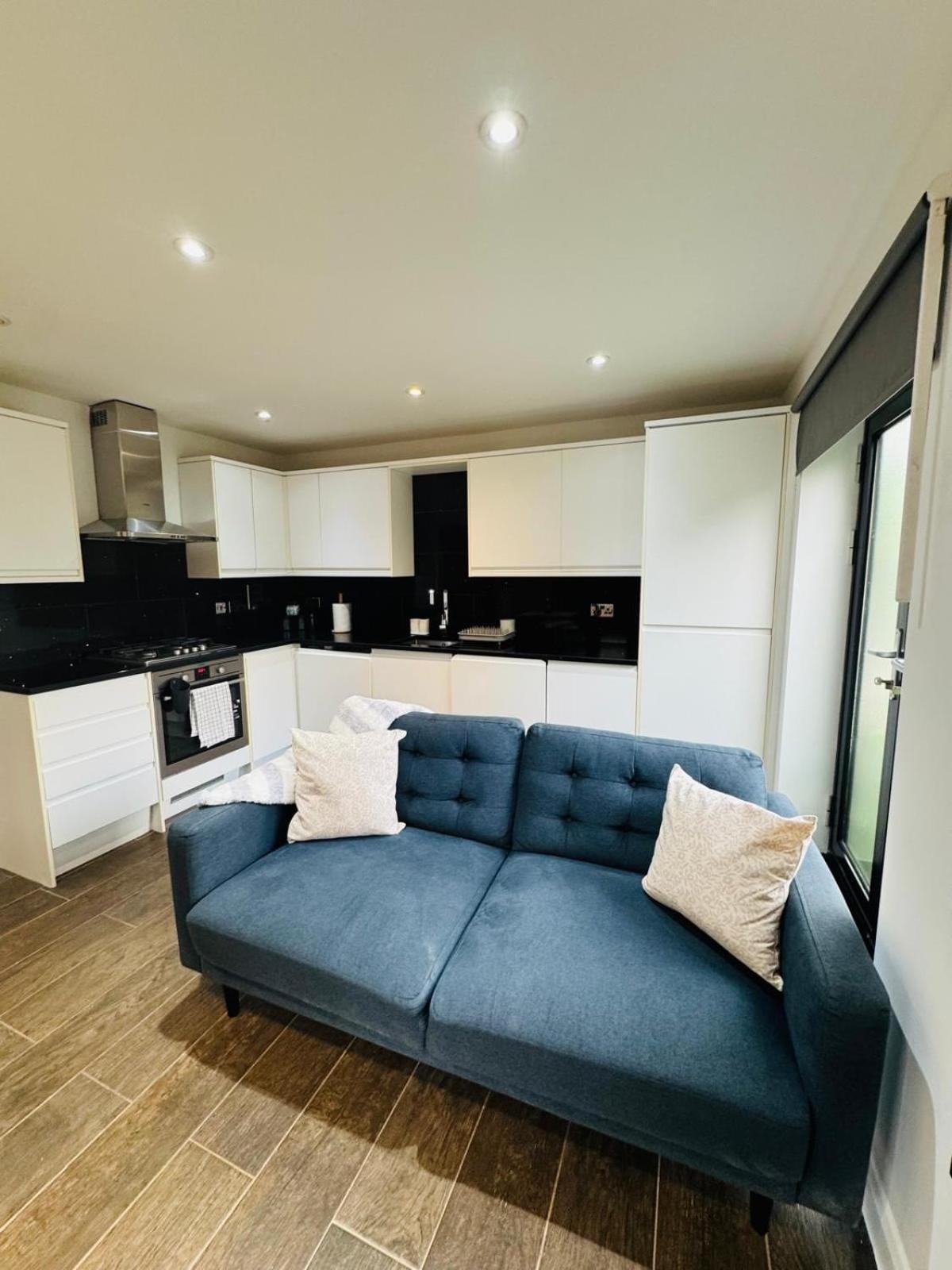 2 Bed Flat Near Tower Bridge Apartment