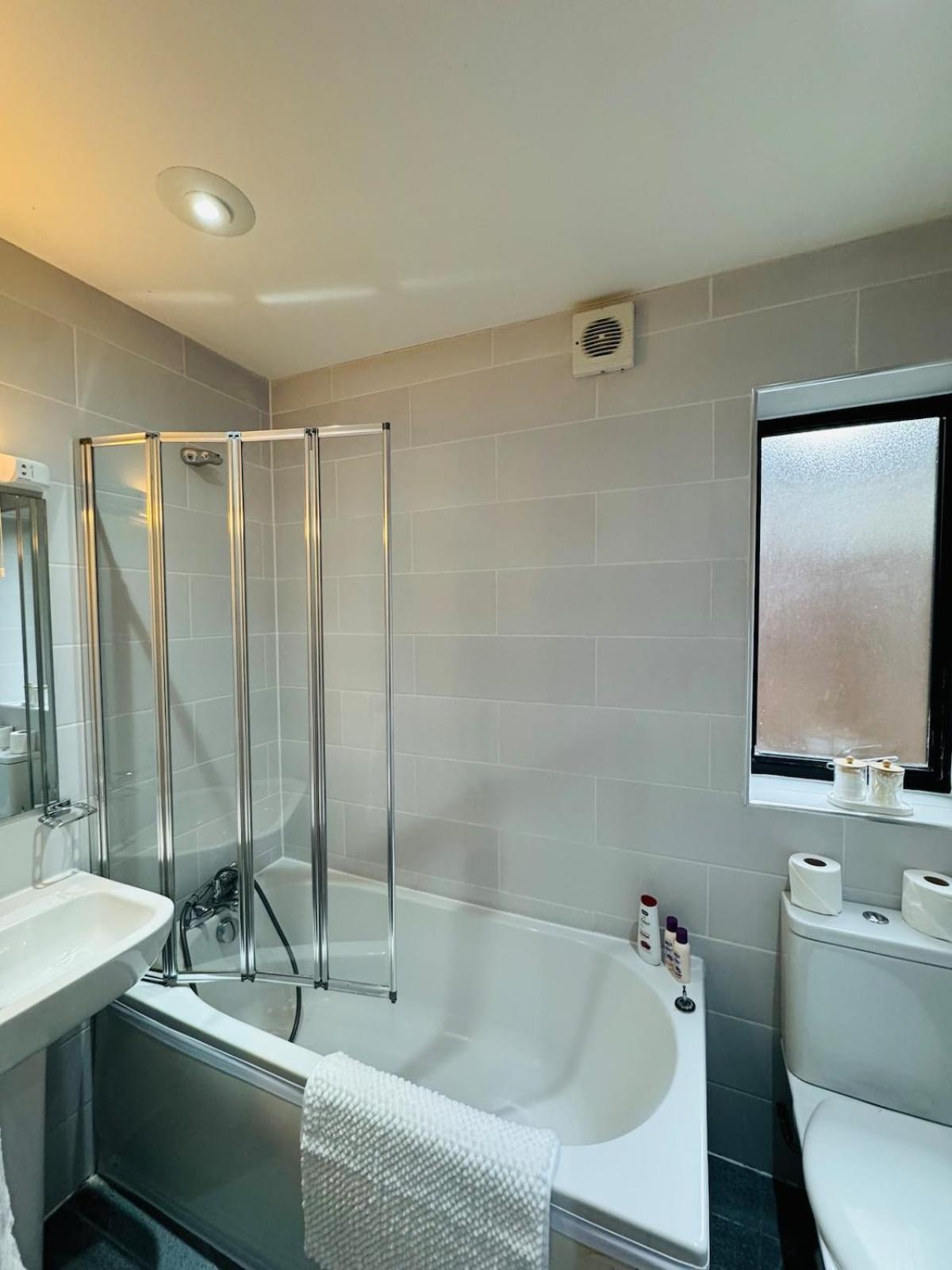 Apartment 2 Bed Flat Near Tower Bridge *
