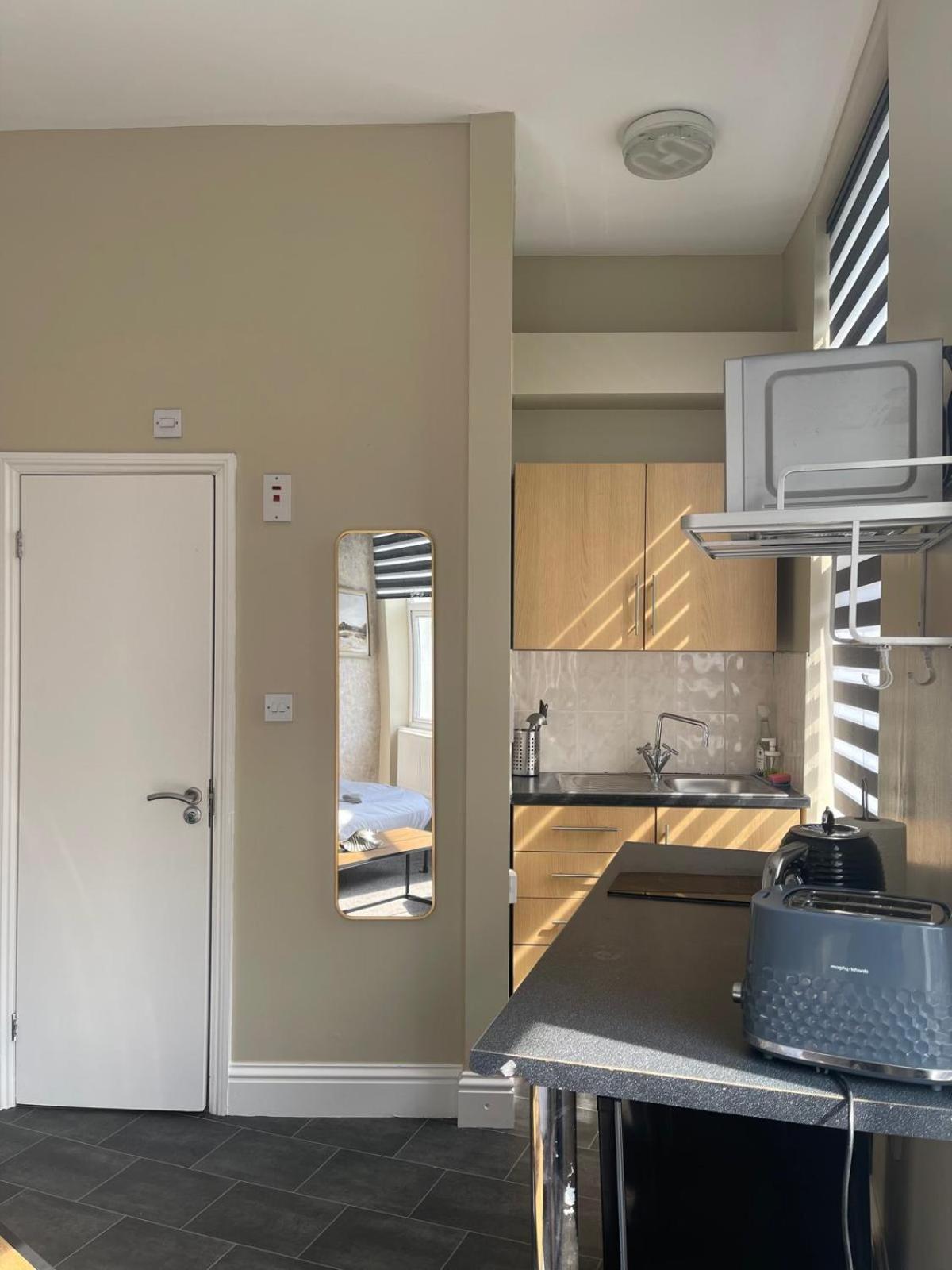8 Apartment *
