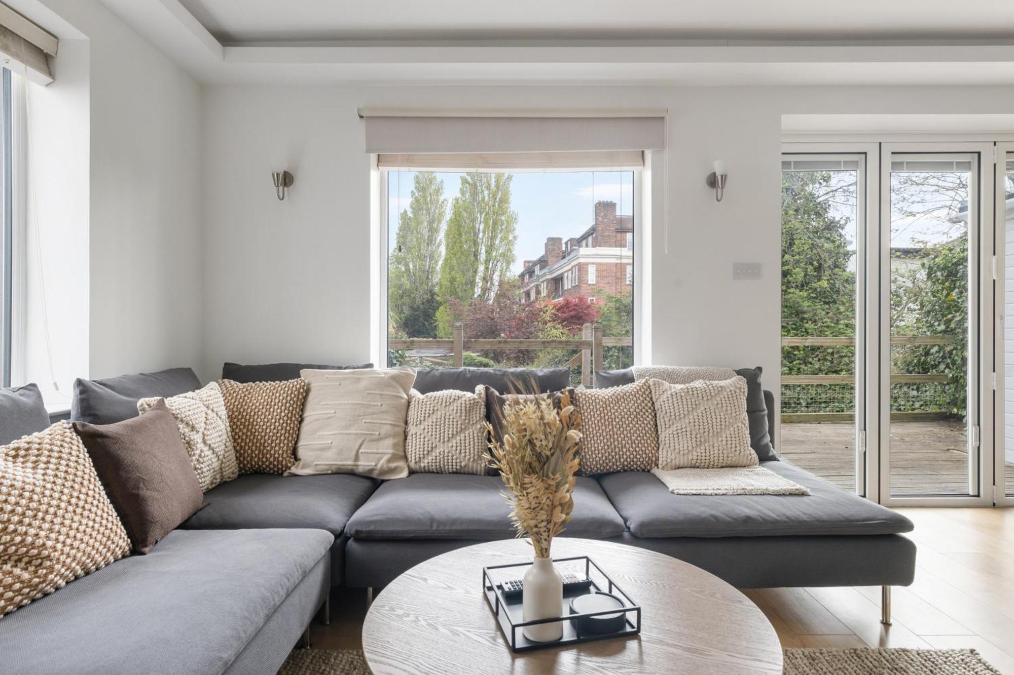 Stunning 3bd With Garden & Free Parking Apartment London