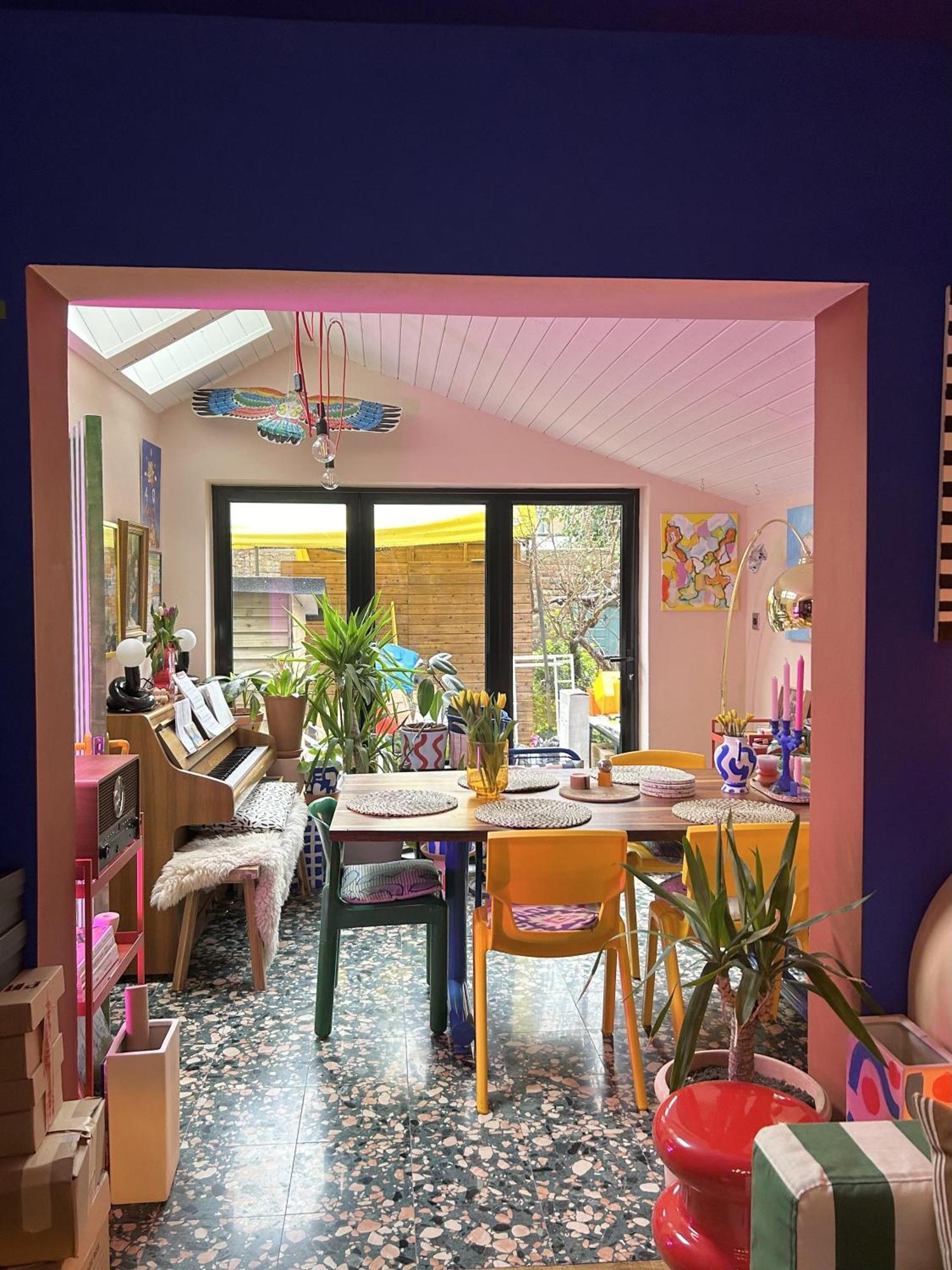 Klein House Clapton Sleeps 2-piano-patio-mirrorbed