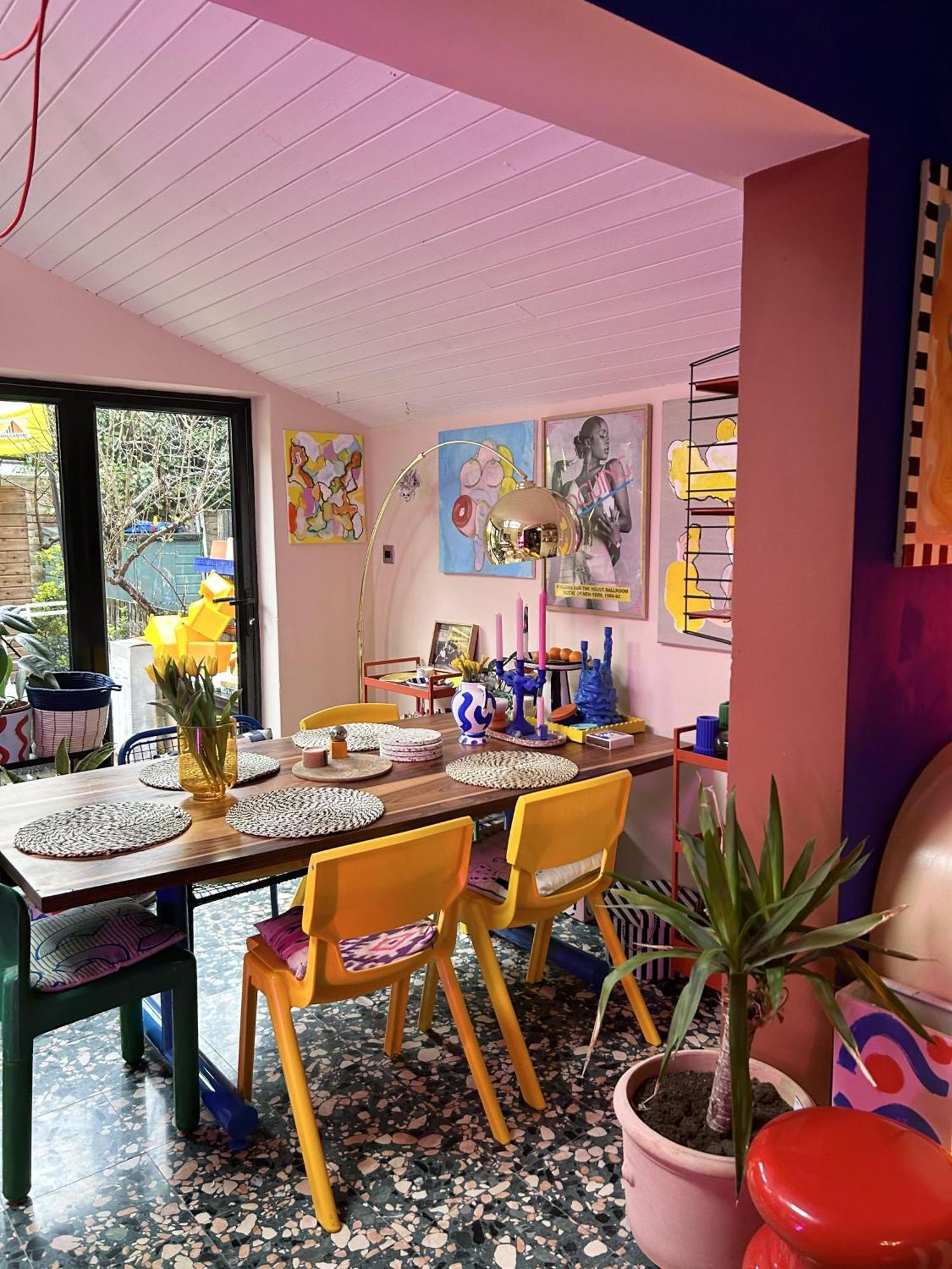 Klein House Clapton Sleeps 2-piano-patio-mirrorbed *