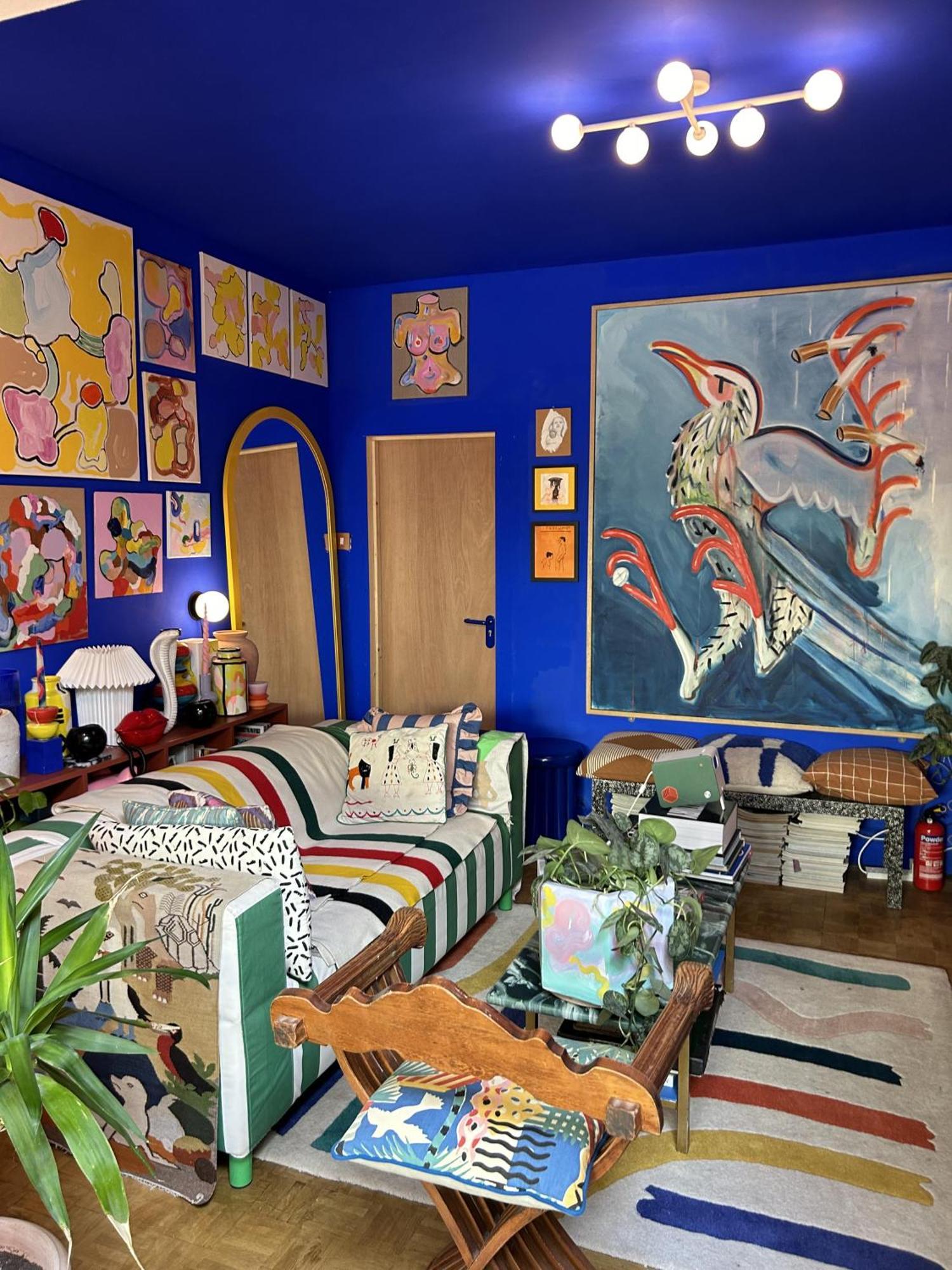Klein House Clapton Sleeps 2-piano-patio-mirrorbed *