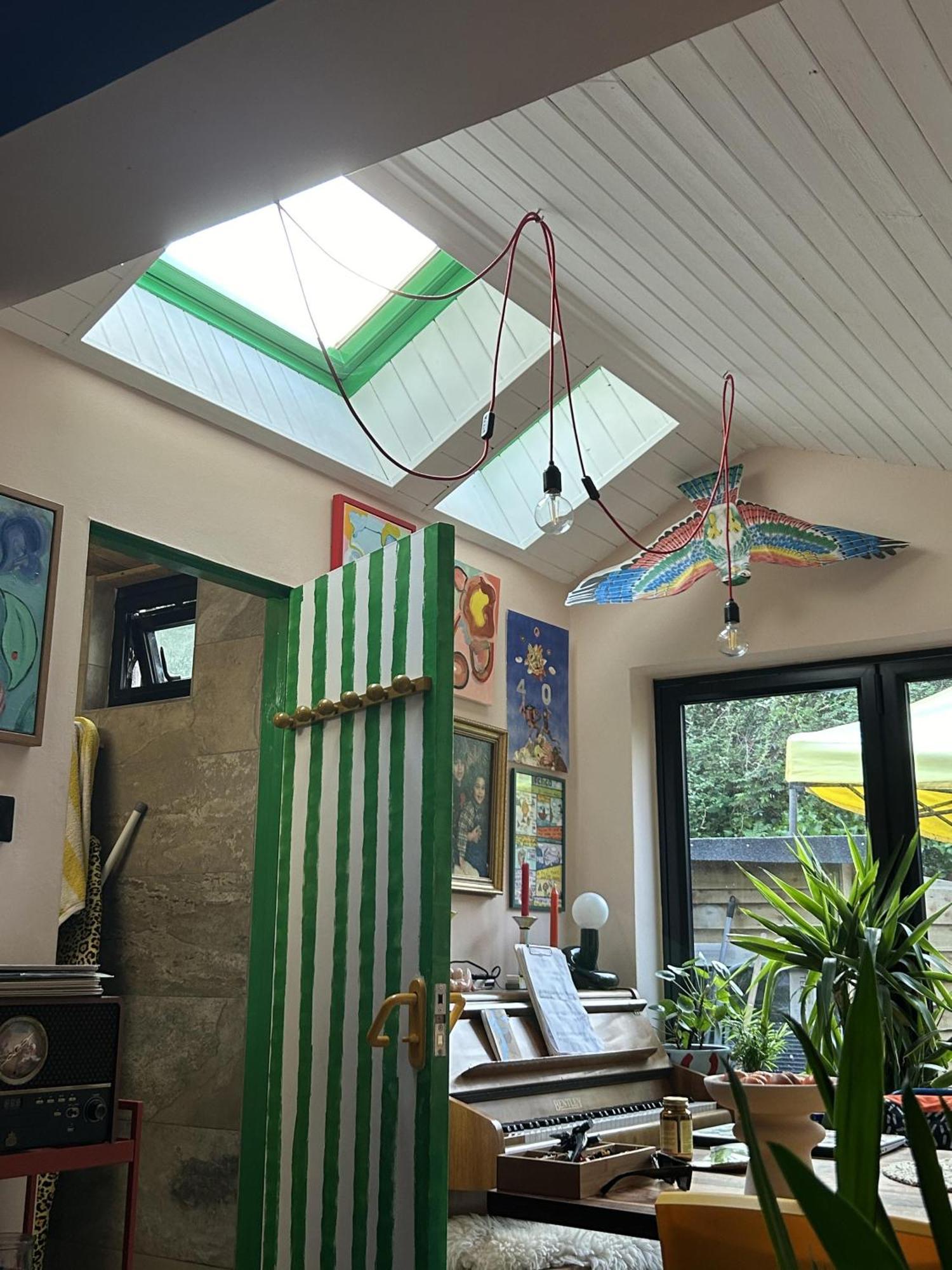 Klein House Clapton Sleeps 2-piano-patio-mirrorbed *