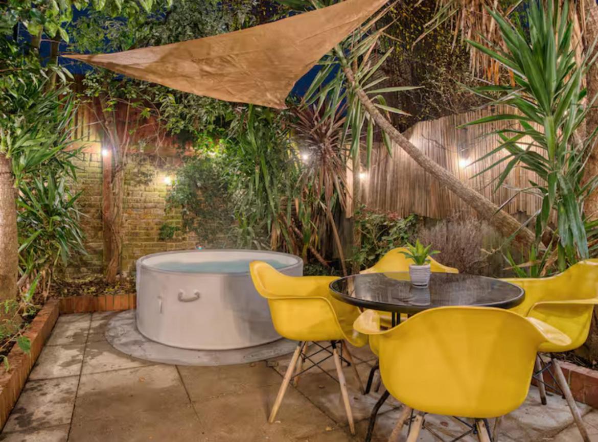 Holiday home The Zen Den With Hot Tub And Garden