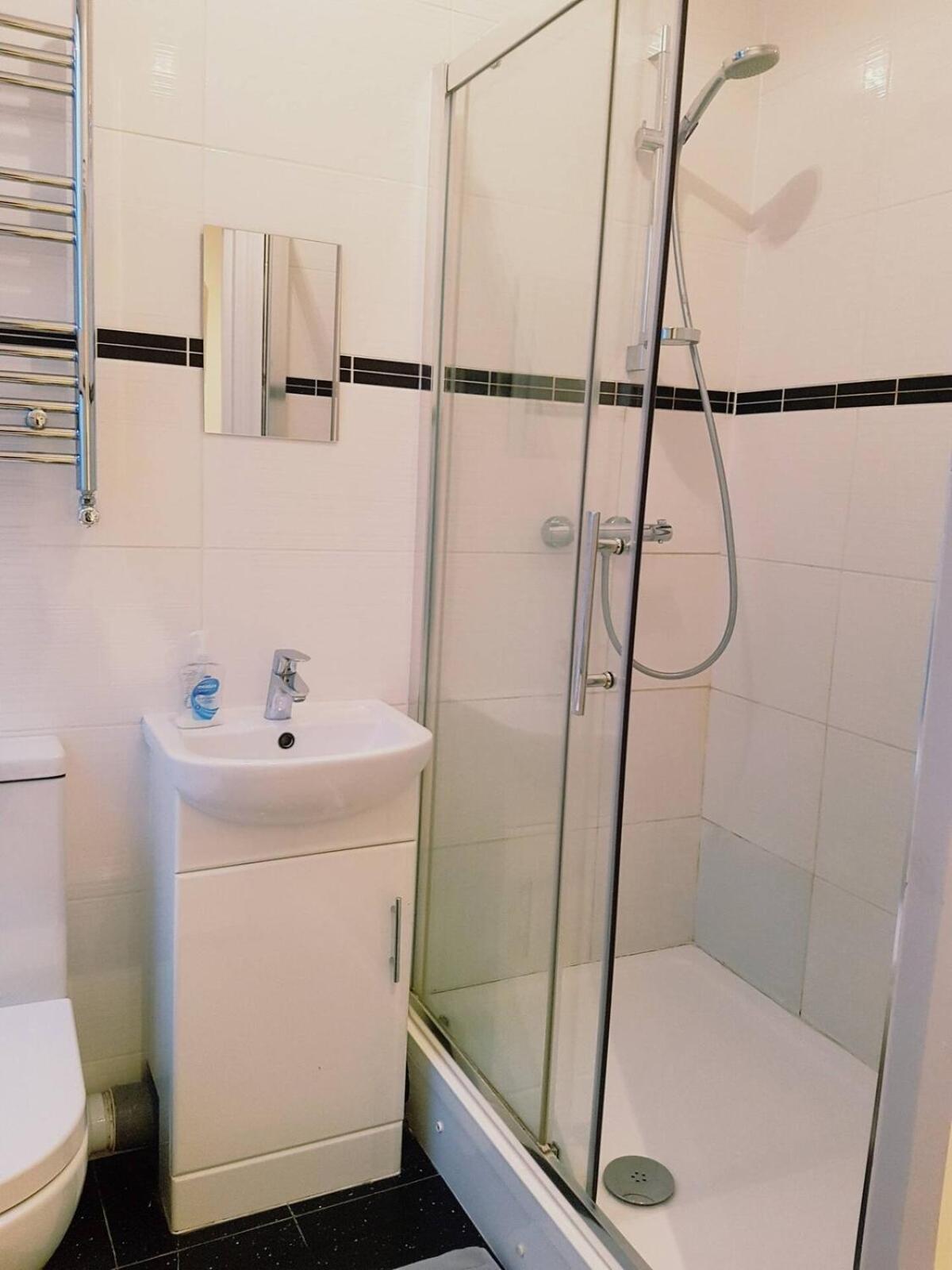 Comfortable One Bedroom Flat In *