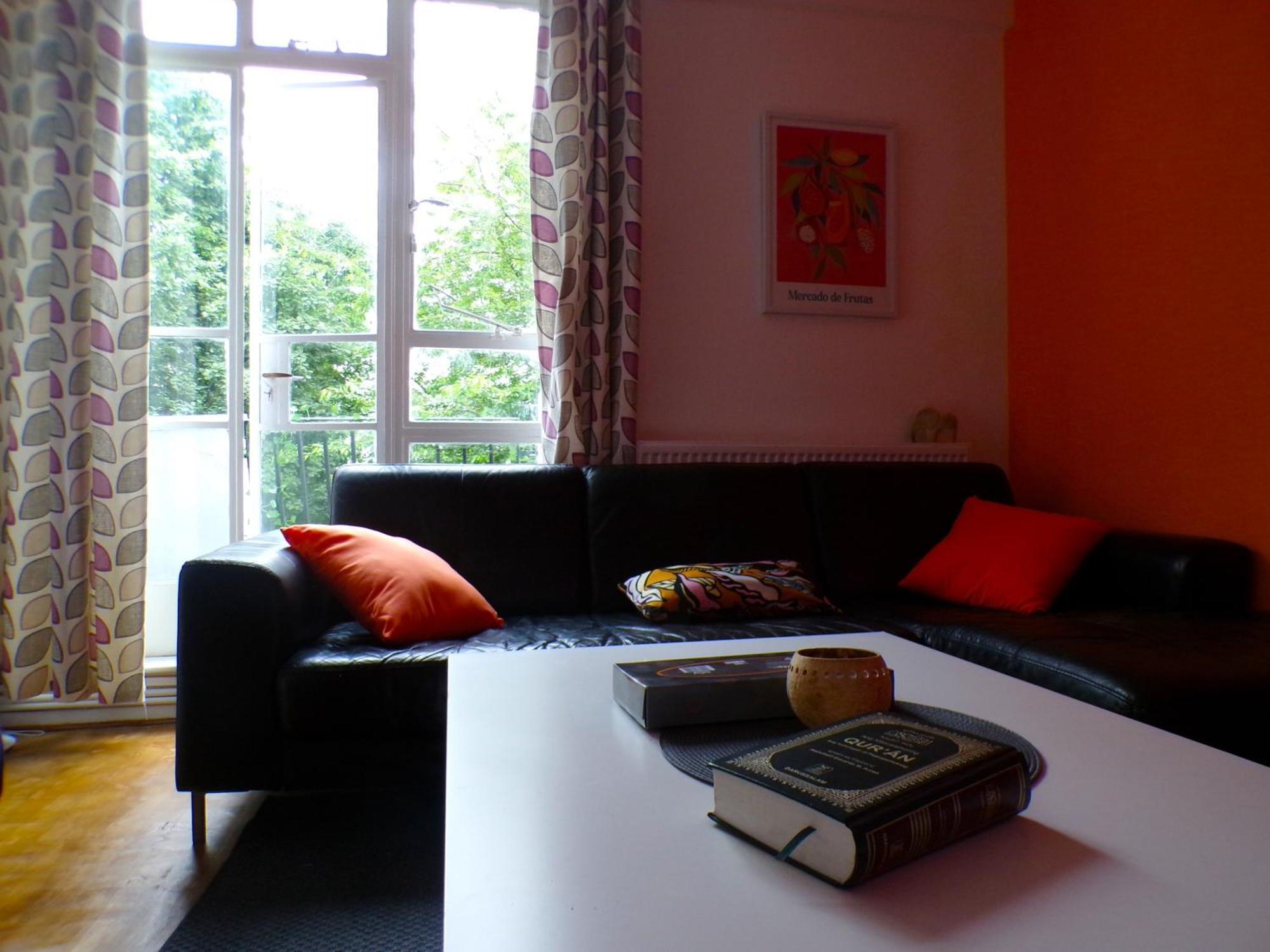 Apartmentsleeps7-paddington-balcony-bbq-ac Apartment London