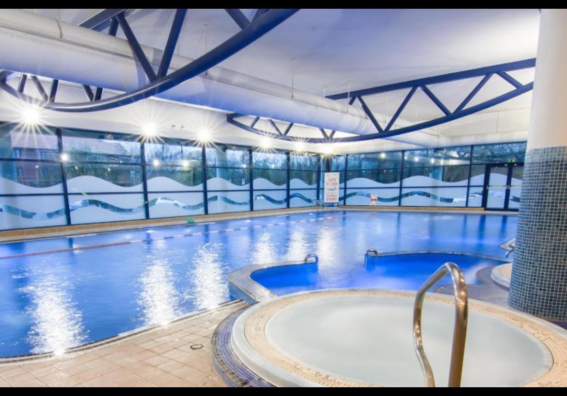 3 Bedrooms With Security 24 Apartment