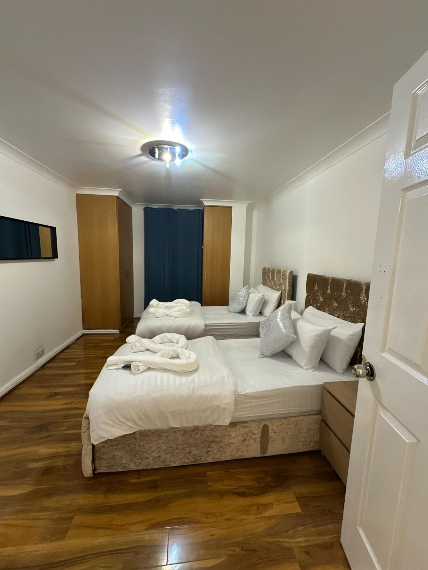Apartment 3 Bedrooms With Security 24 London