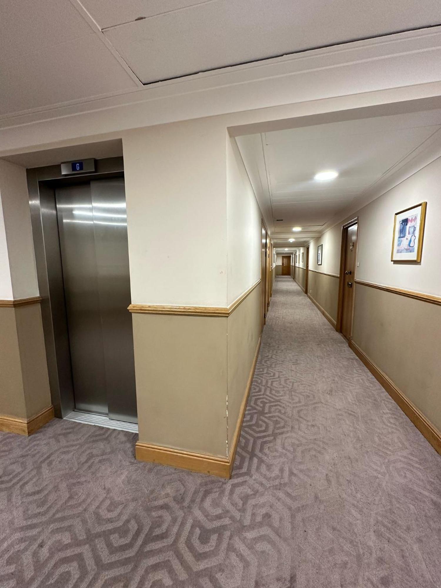 Apartment 3 Bedrooms With Security 24 *