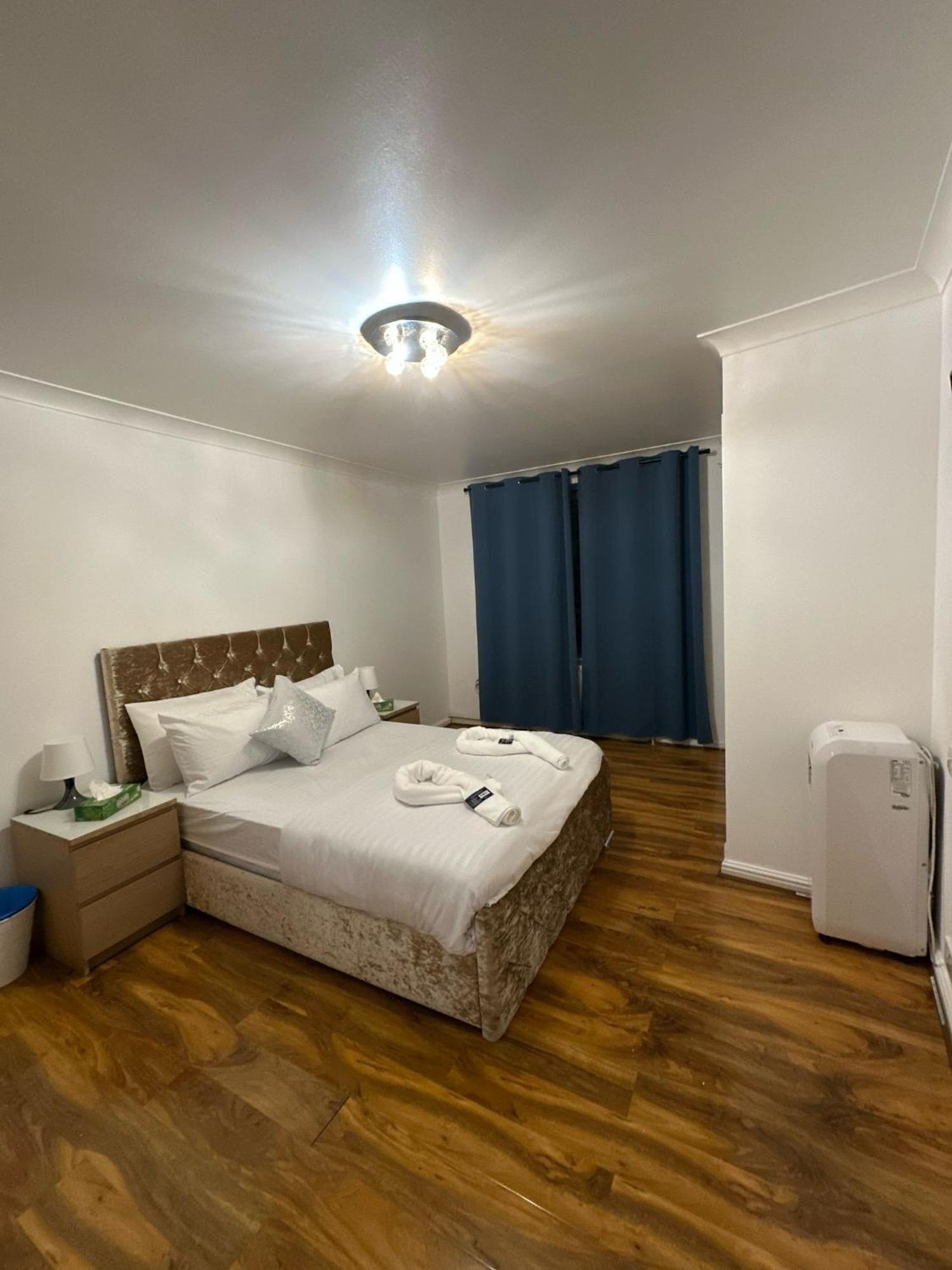 Apartment 3 Bedrooms With Security 24 London