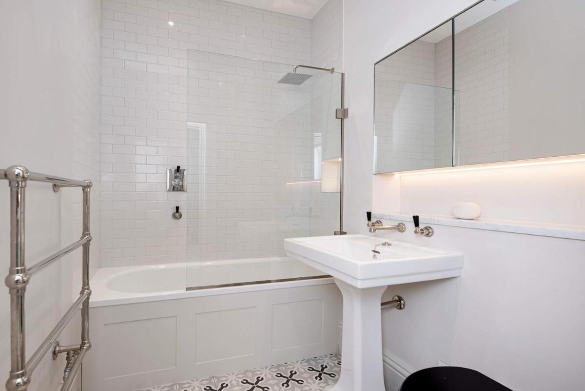 Luxury-hyde Park-2 Bedrooms 2 Bathrooms - Quiet Apartment *
