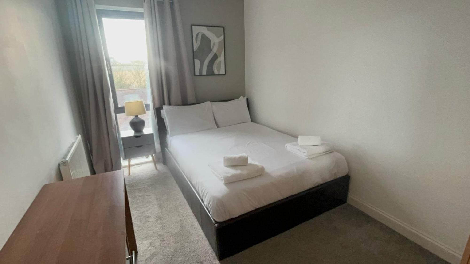 Relaxing Nine Elms - Walk To Cafes, Shops & River Apartment London