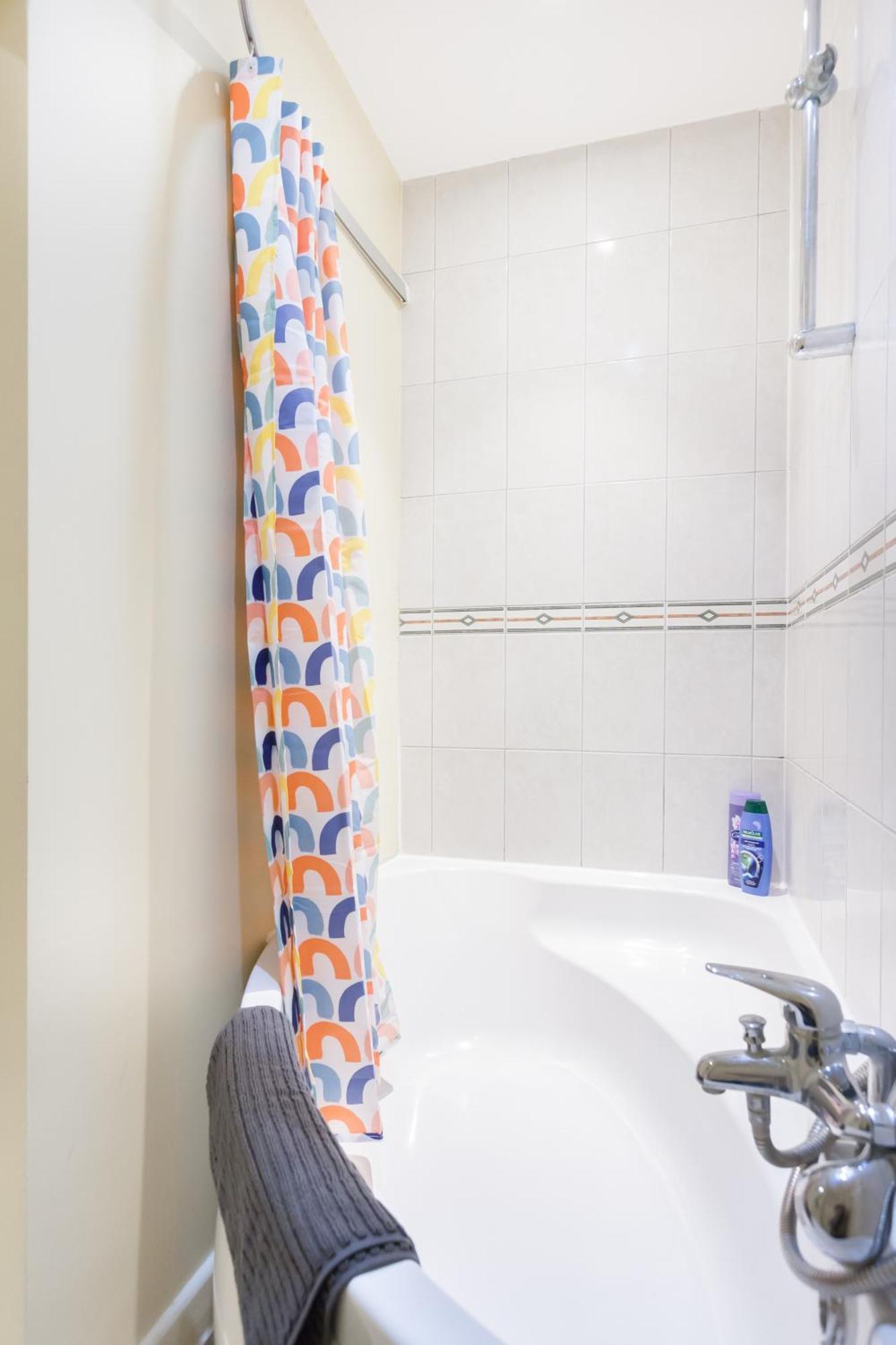 Tower Bridge Homestay *