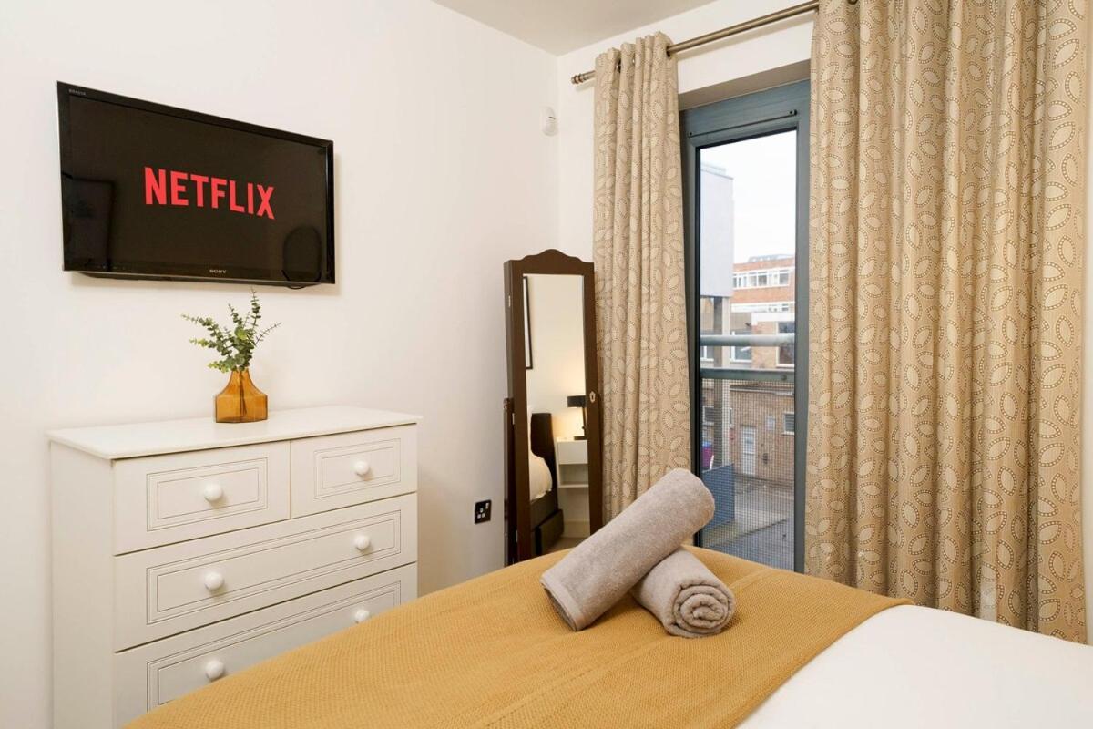 Modern 1br Zone 1 Aldgate Smart Tvs & Fast Wi-fi Apartment London