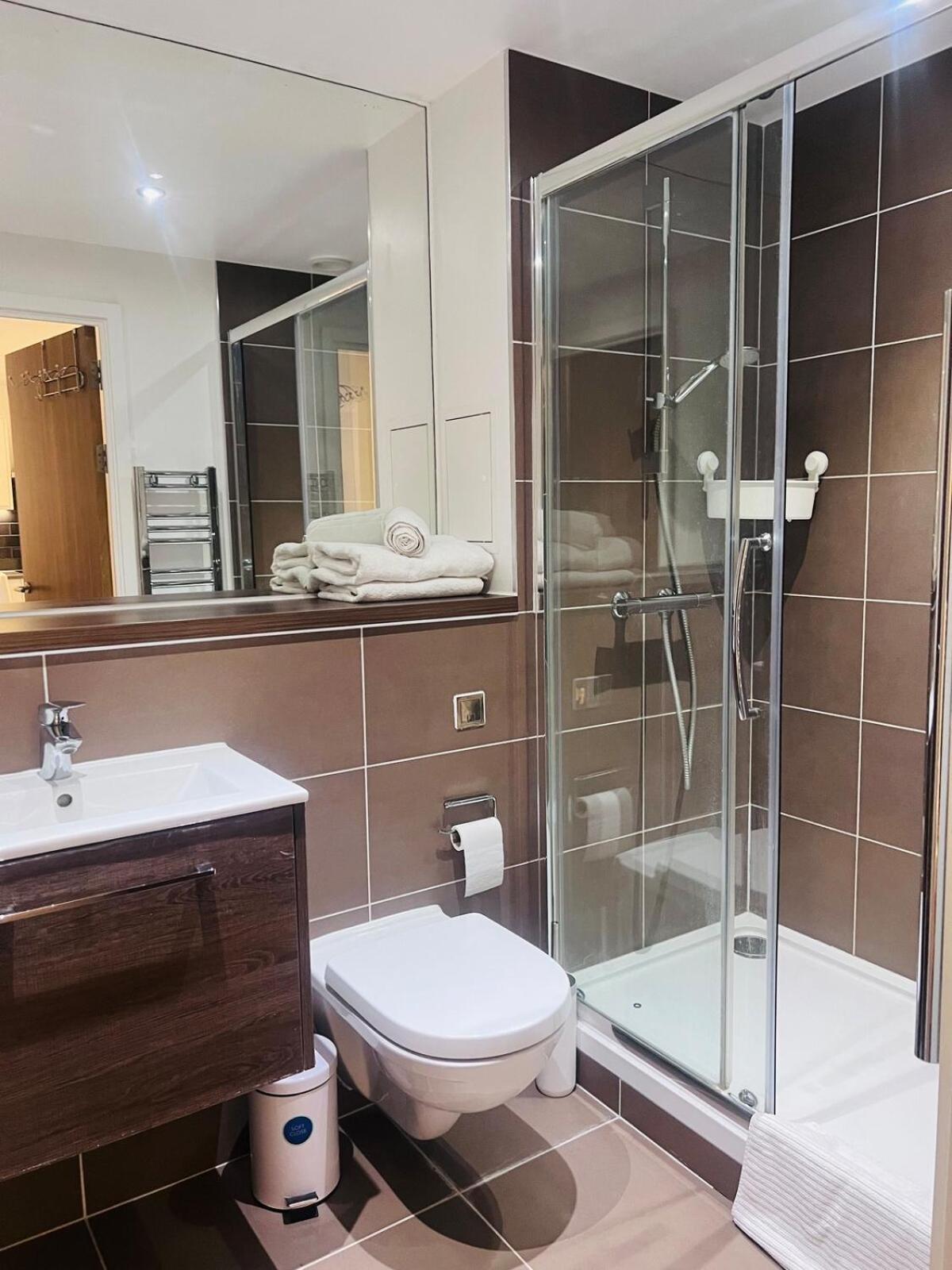 Luxury One Bed In West
