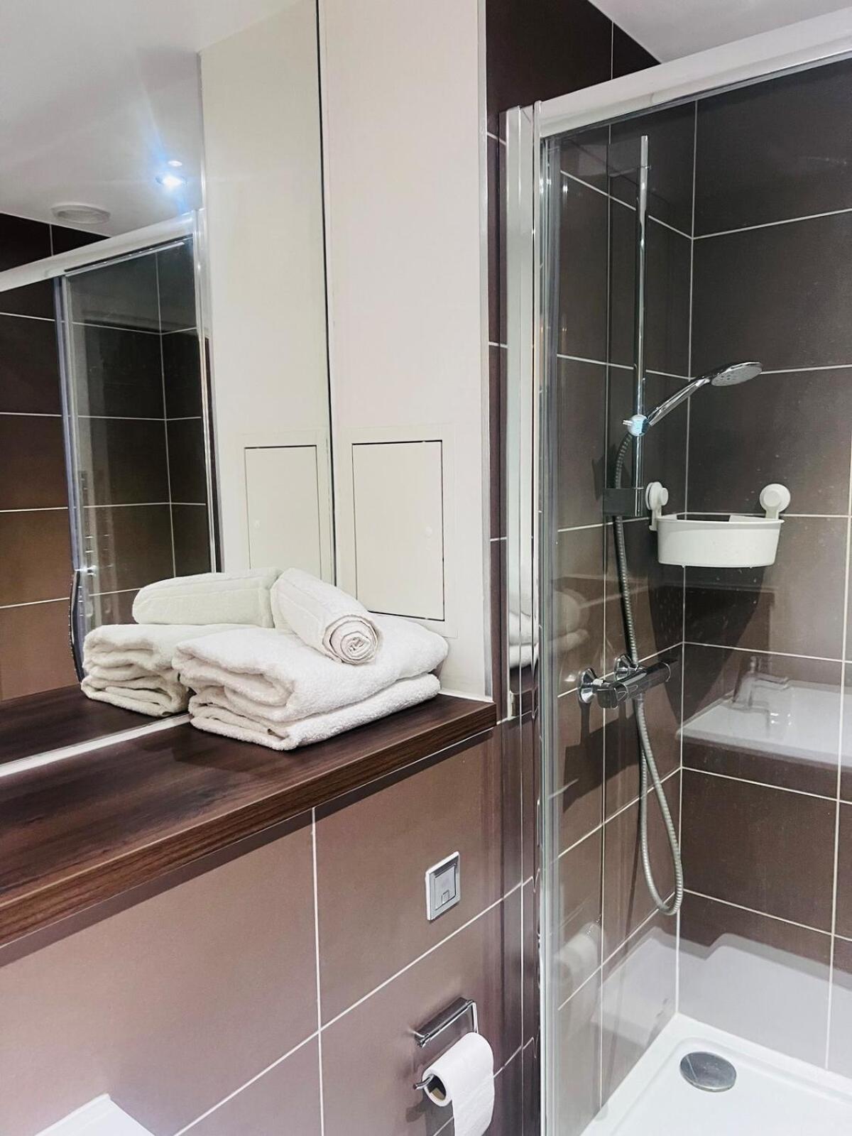 Luxury One Bed In West Londen