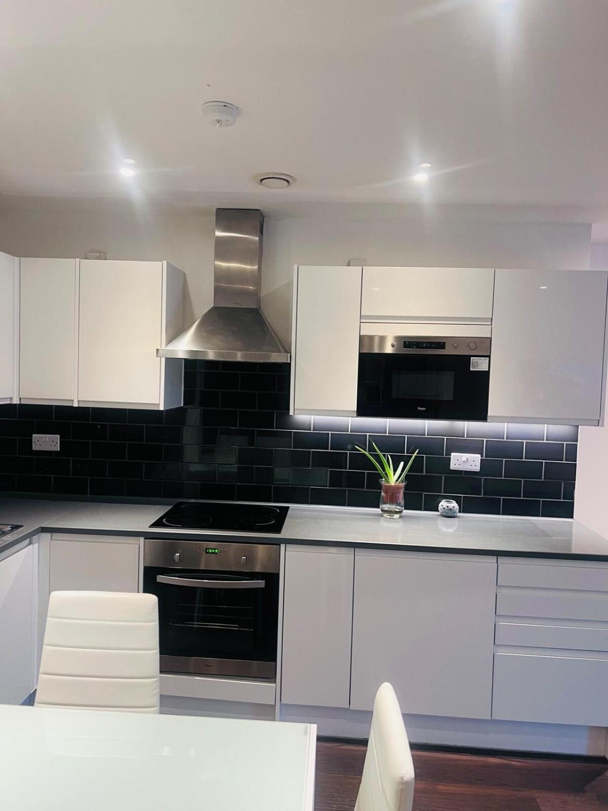 Luxury One Bed In West * London