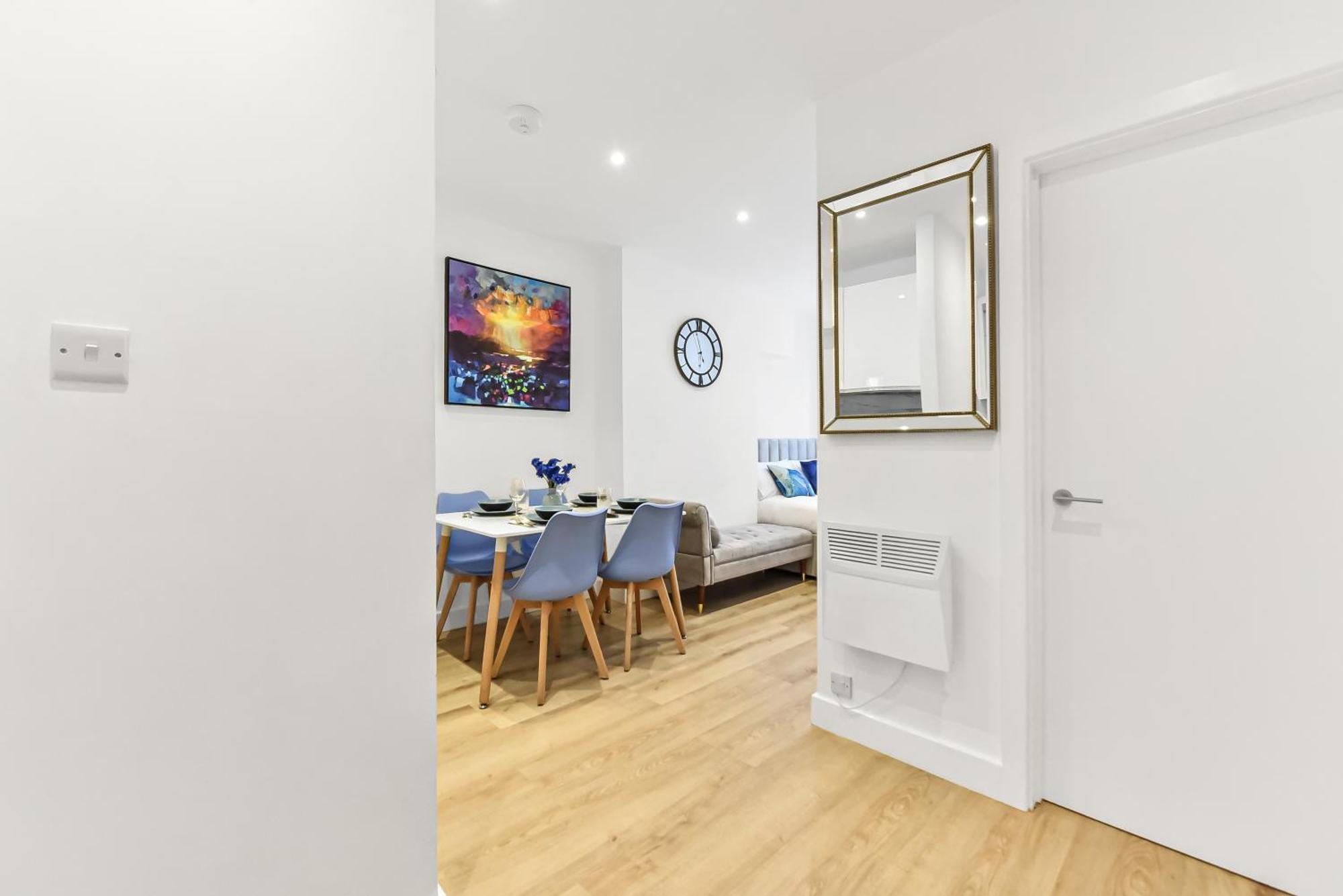 Great Flat On Oxford Street Apartment