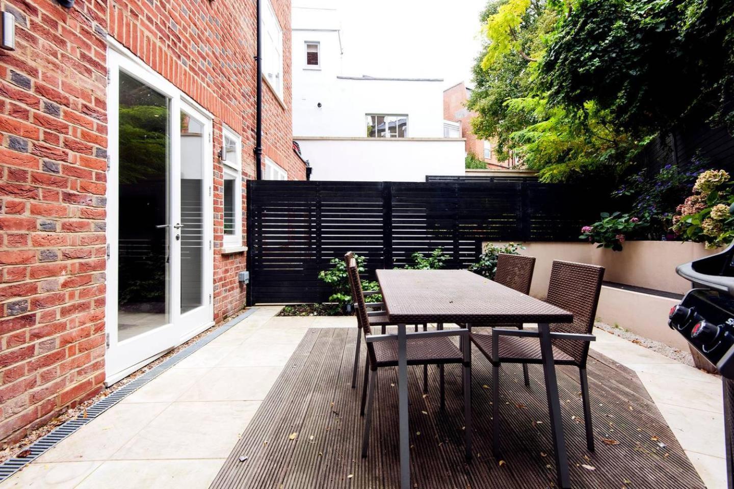 The Bohemian Rhapsody, Hampstead - By Out Of Office Lifestyle