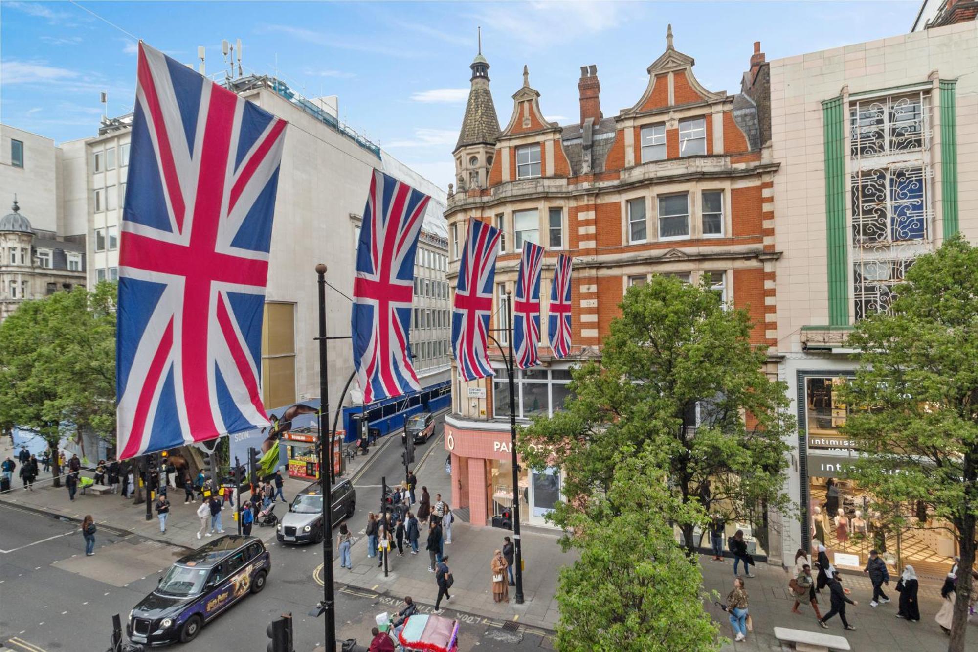 Modern 2-bedroom On Oxford Street 8gc London