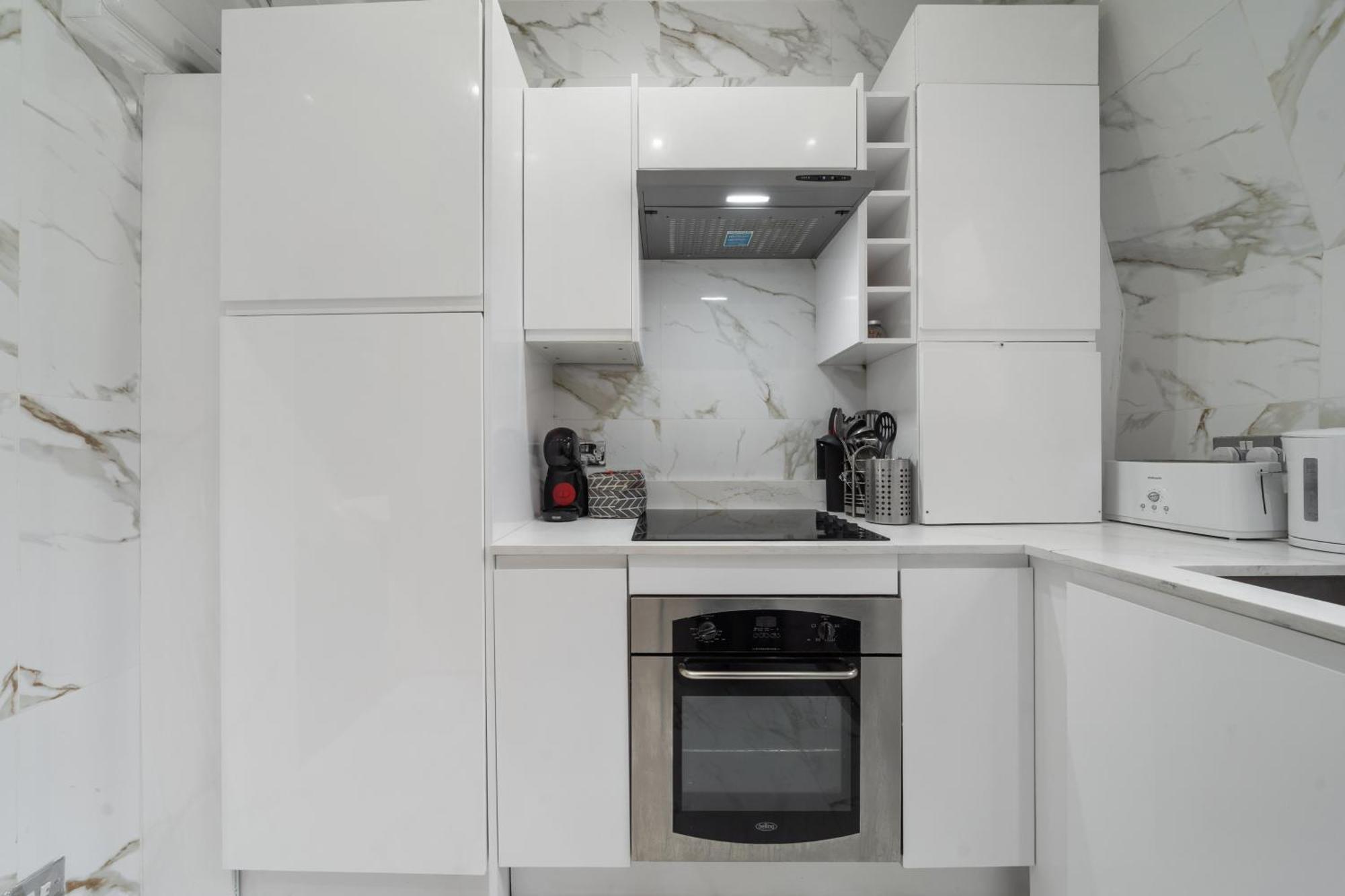 Modern 2-bedroom On Oxford Street 8gc * London