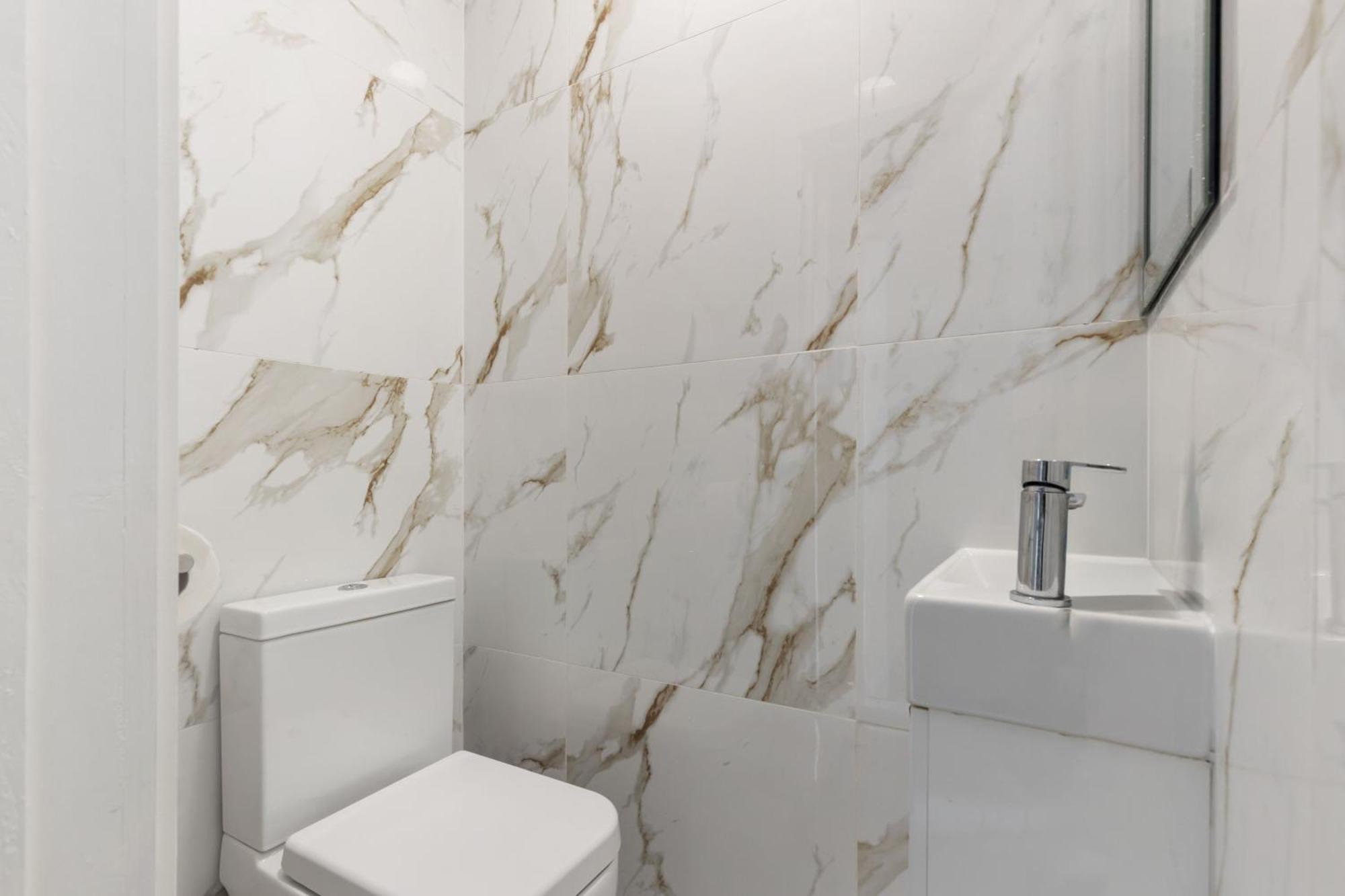 Luxurious On Oxford Street Apartment London