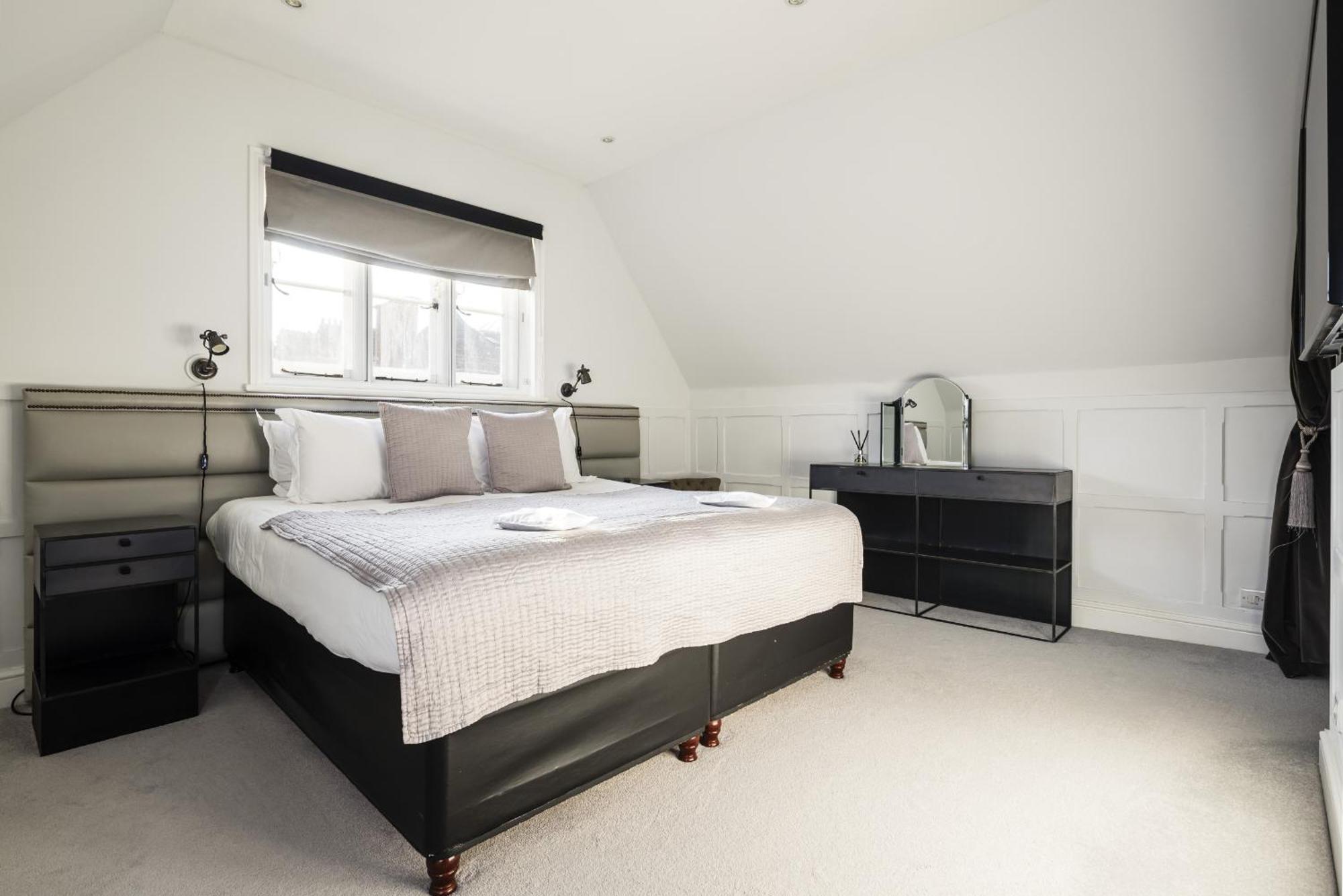 The Park Lane Penthouse * London