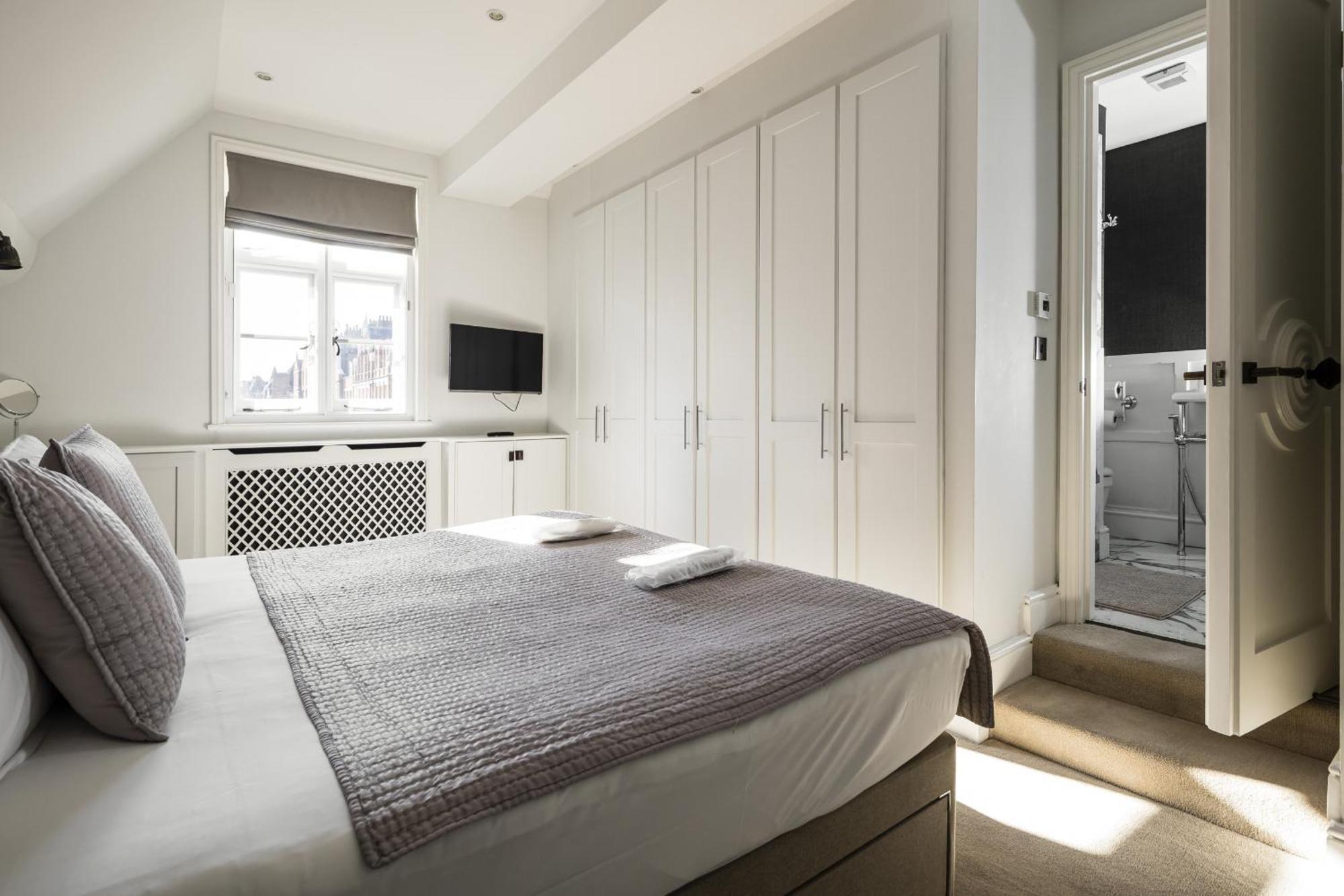 The Park Lane Penthouse Apartment *