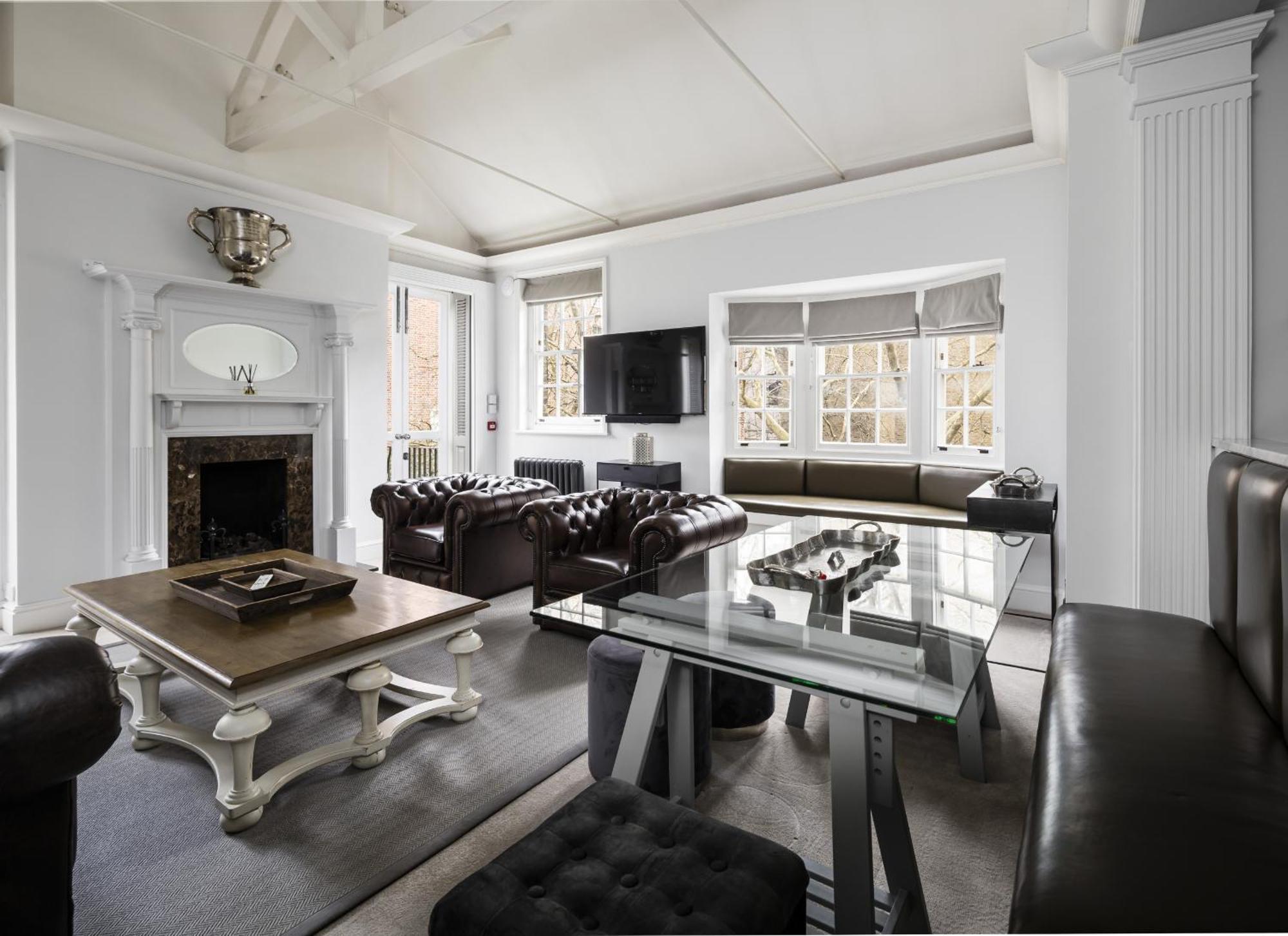 The Park Lane Penthouse Apartment *