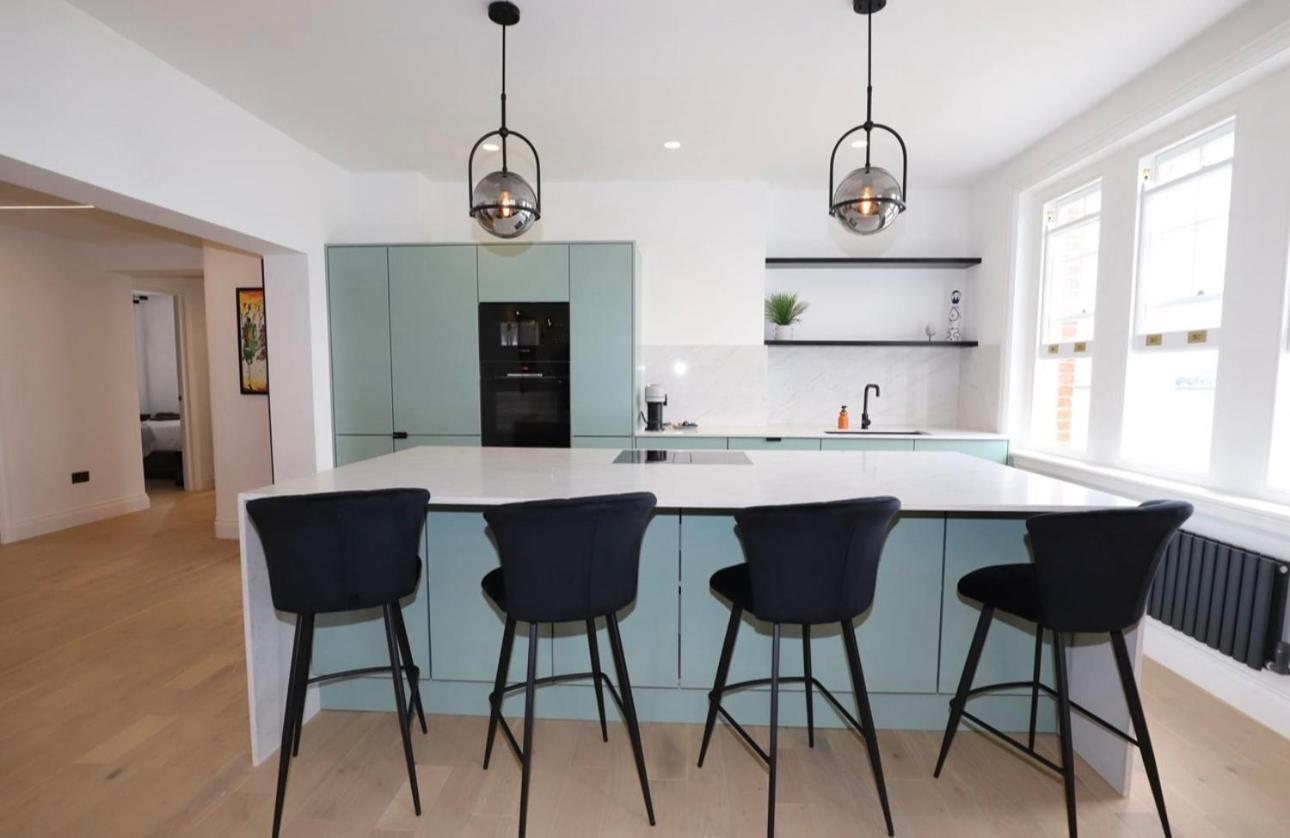 Lägenhet Newly Refurbished W/ River Views *