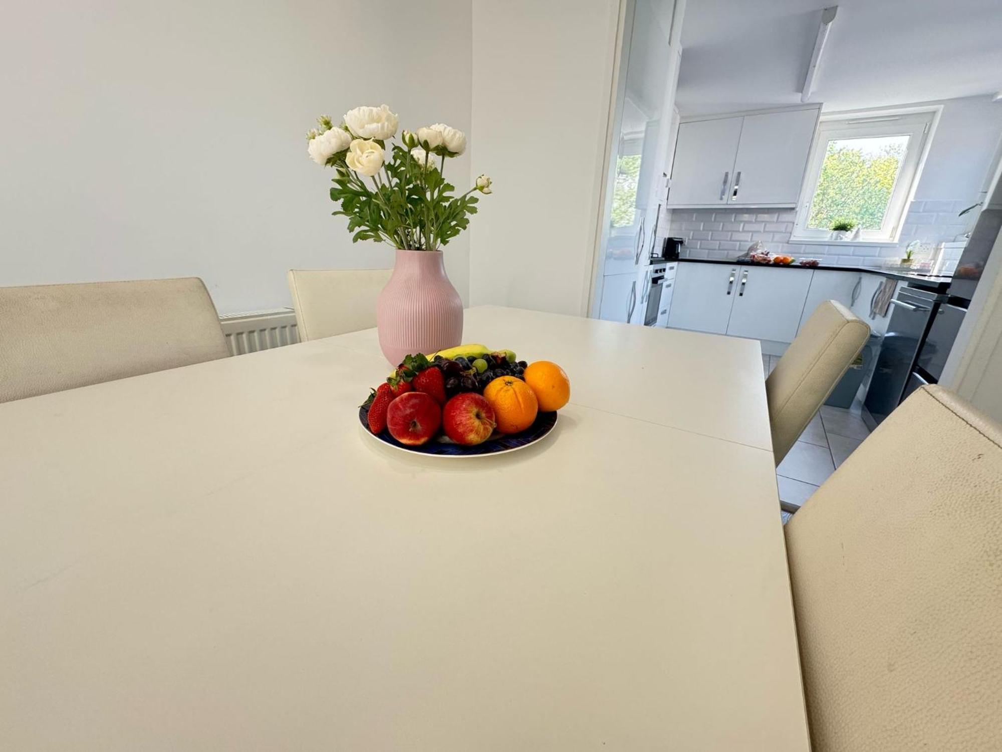 Betty Homes - Nearby Angel And Highbury Londen