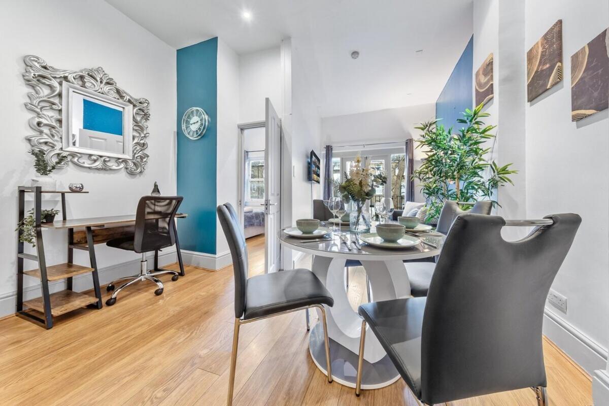 Leilighet Luxurious 3 Bedroom Flat With Balcony In Kensington For 7 Next To Station Near Harrods London