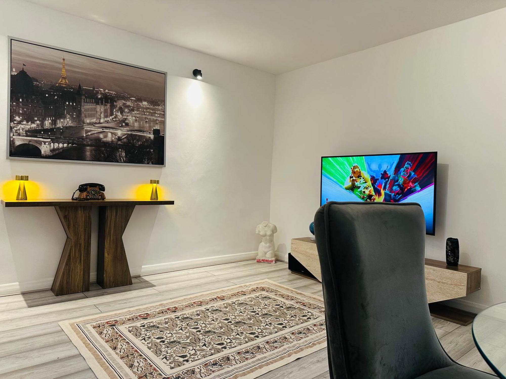 Entire 2-bedroom Flat Close To Hyde Park, Paddington Station, Bayswater And Queensway Station Appartamento Londra