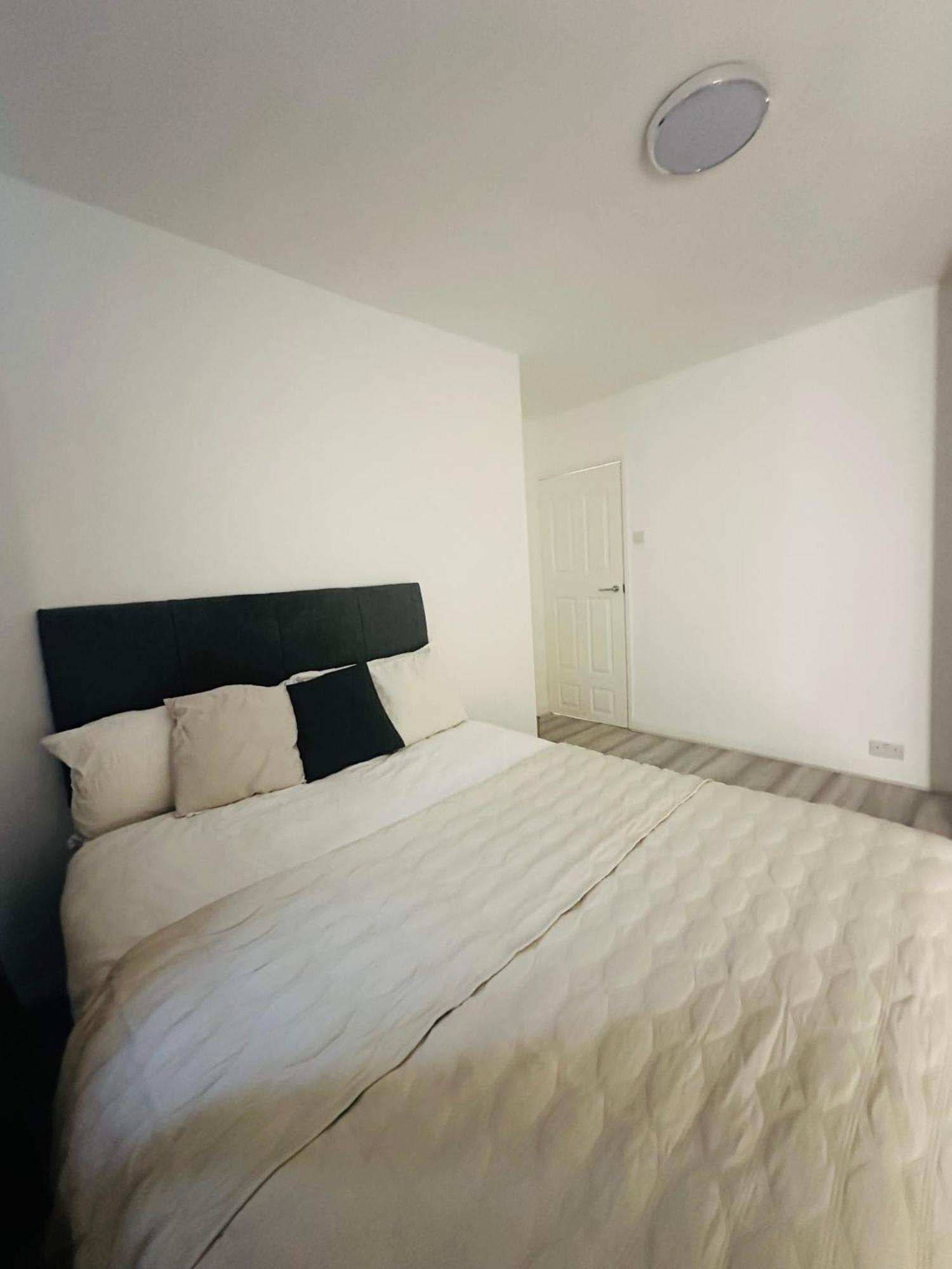Appartamento Entire 2-bedroom Flat Close To Hyde Park, Paddington Station, Bayswater And Queensway Station *
