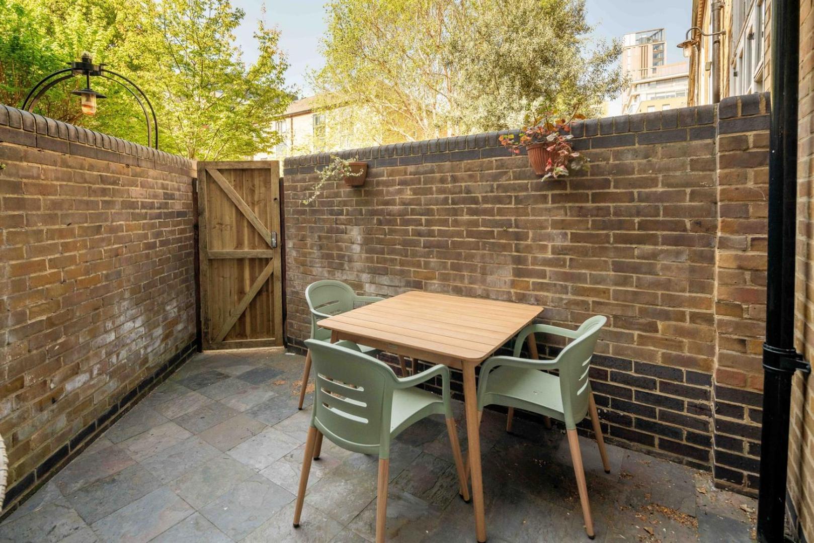 Serene Garden Flat - Steps From Tower Bridge * London