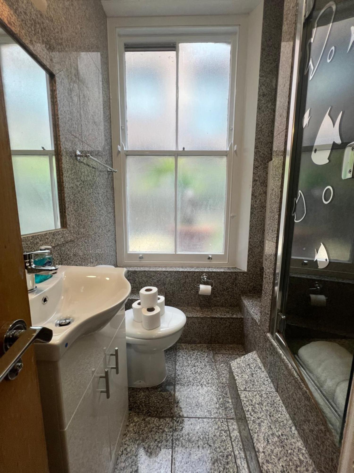 Lägenhet Chic 1-bed Flat In The Heart Of Soho Wardour Street 1wd