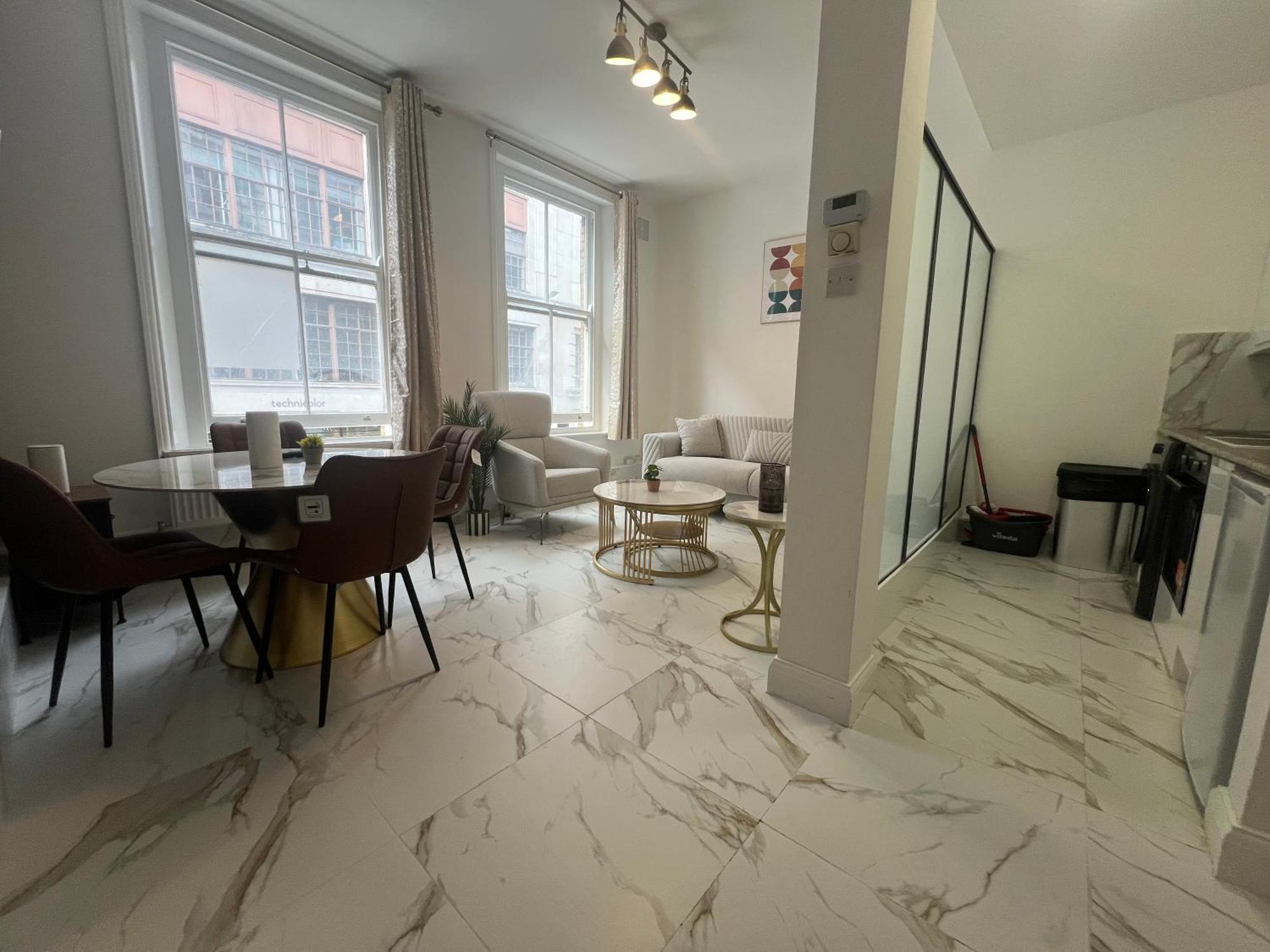 Appartement Chic 1-bed Flat In The Heart Of Soho Wardour Street 1wd *