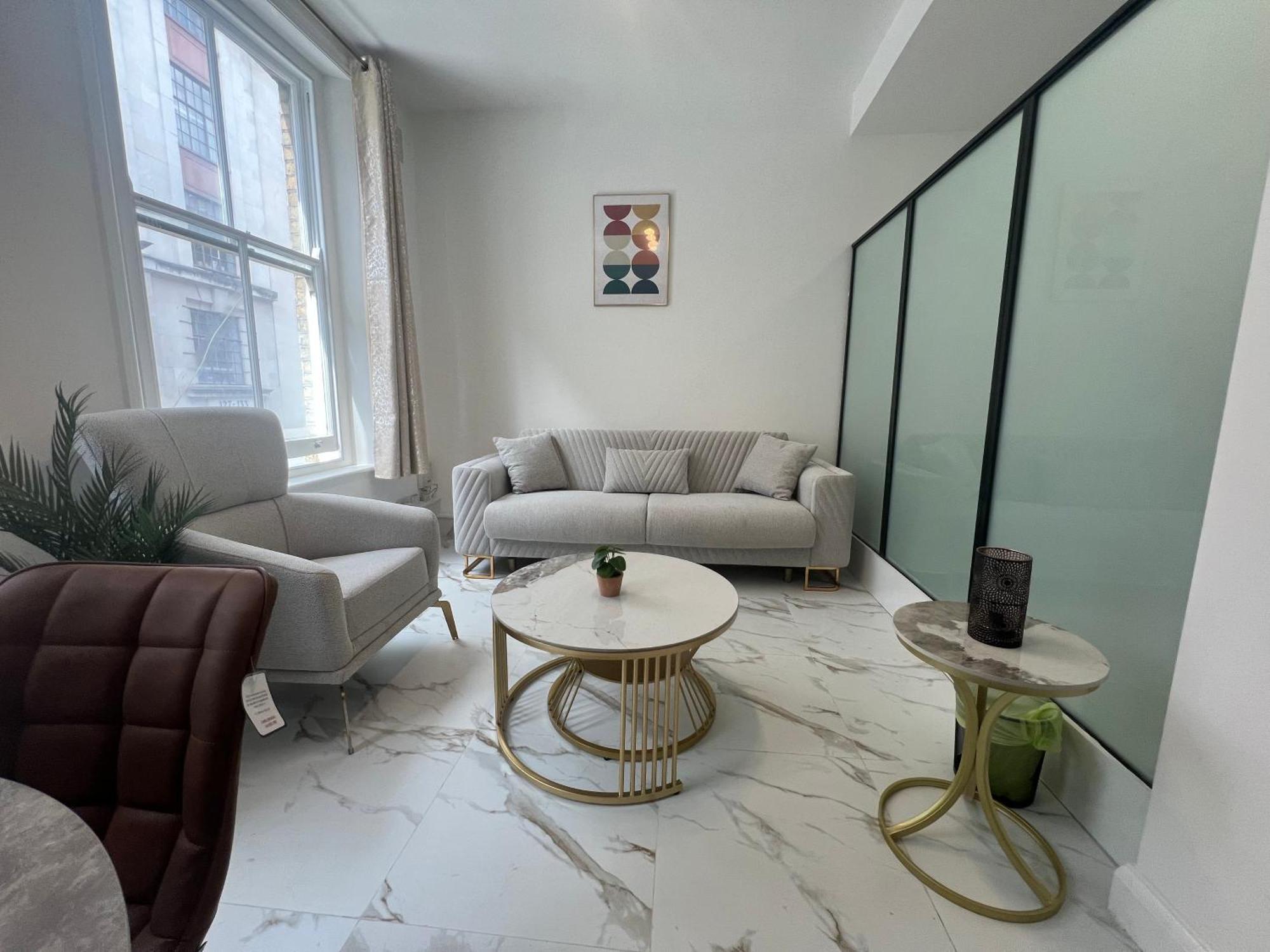 Lägenhet Chic 1-bed Flat In The Heart Of Soho Wardour Street 1wd *