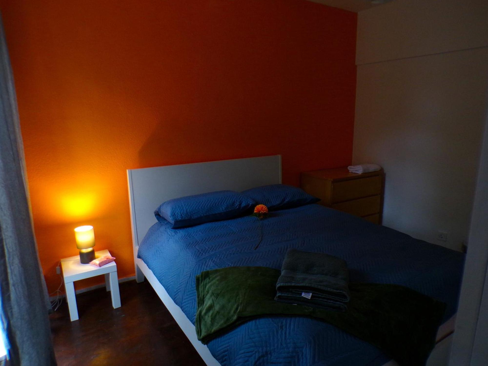 Apartmentsleeps7-paddington-balcony-bbq-ac Apartment *